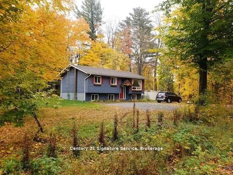 879 Stephenson Road E 1, Huntsville, ON P0B 1L0