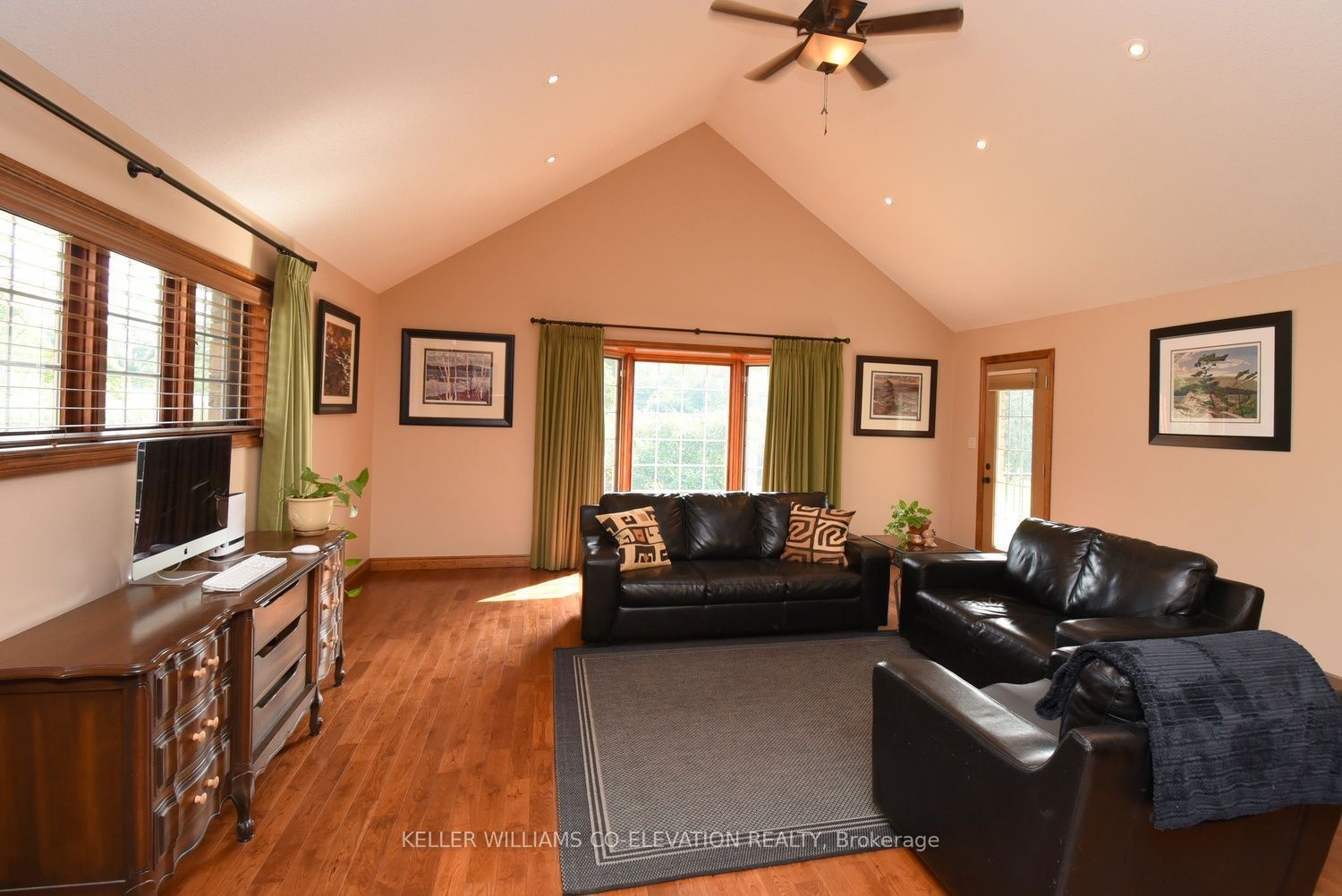 635 Millgrove Side Road, Hamilton, ON L8B 0W7 photo 2