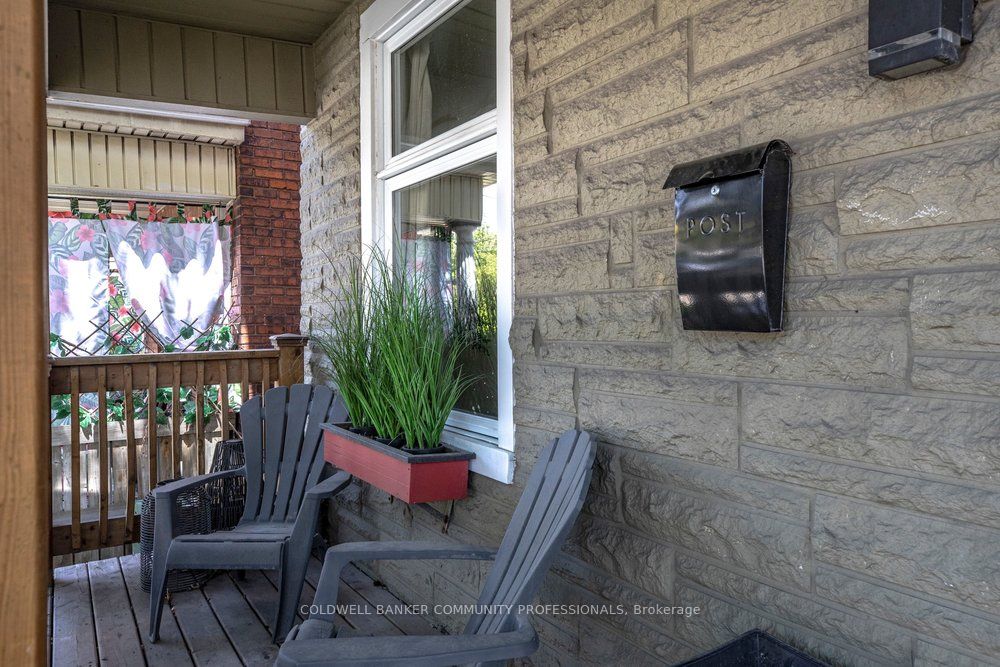 148 Dundurn Street N, Hamilton, ON L8R 3E8 photo 2