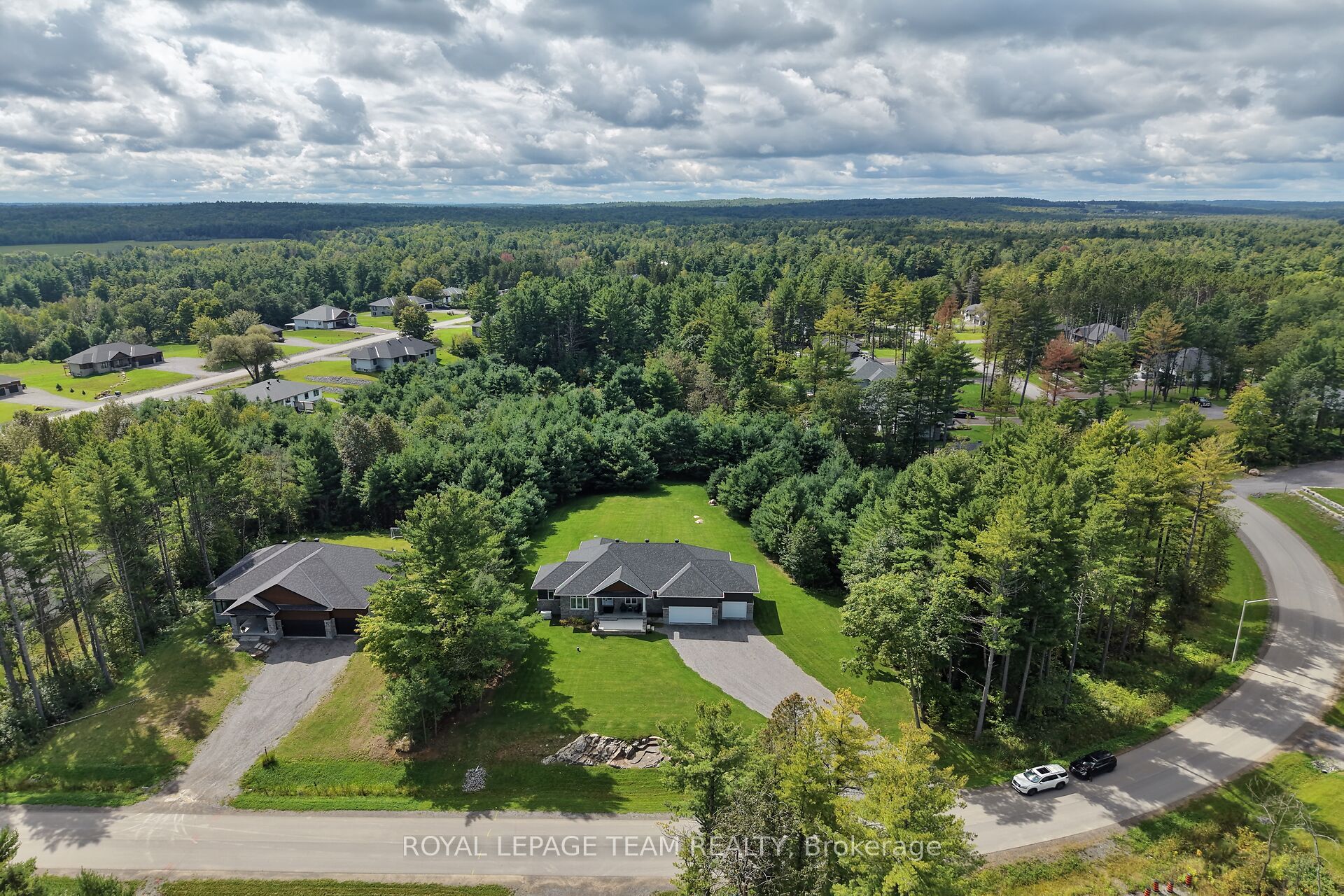 143 Raymond Luhta Crescent, McNab/Braeside, ON K7S 3G8 photo 2