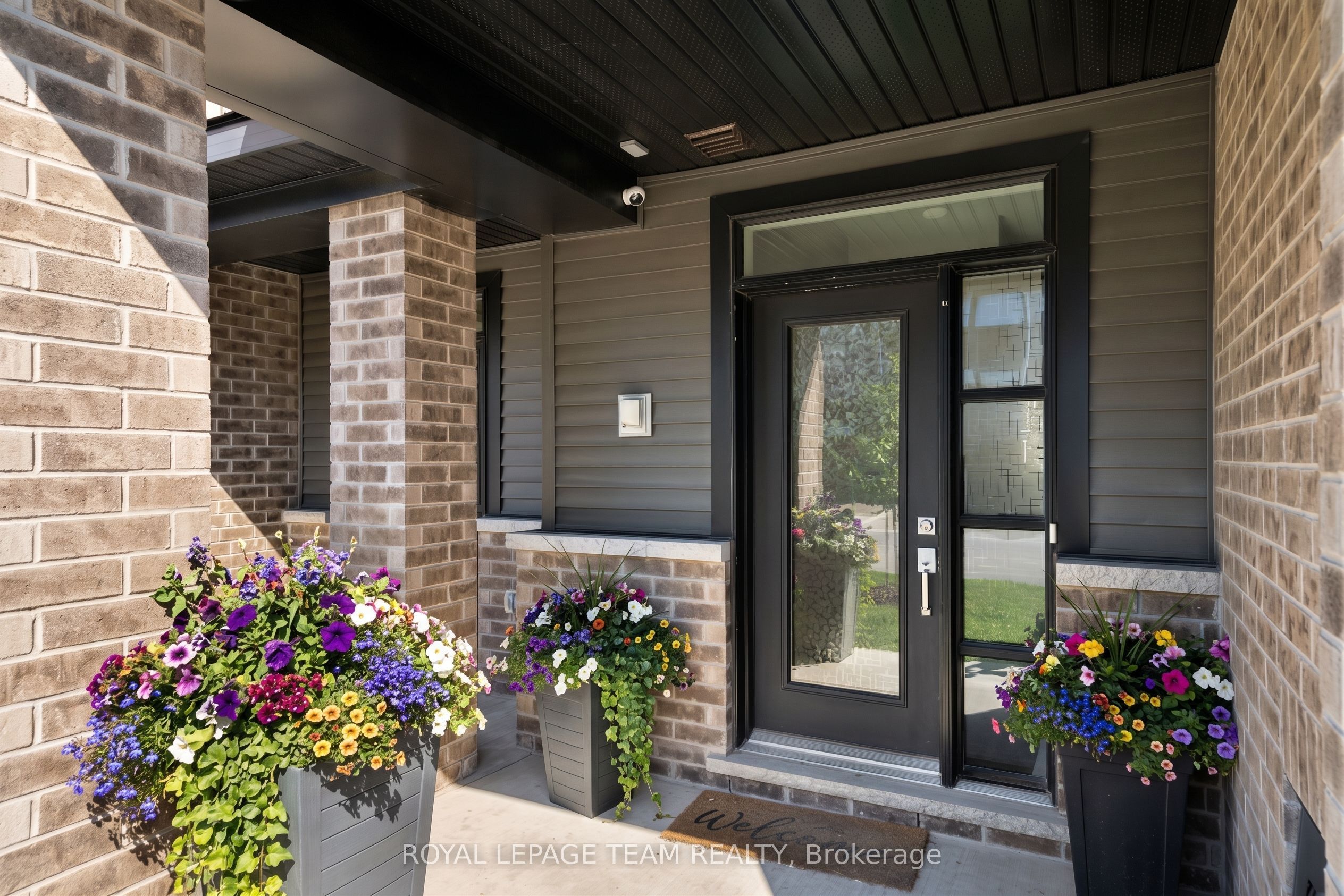 719 DONERAILE Walk, Barrhaven, ON K2J 7B9 photo 3