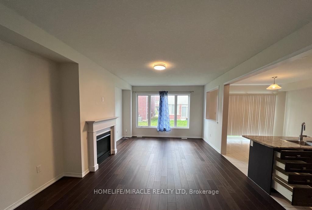 8702 Chickory Trail, Niagara Falls, ON L2H 2Y6 photo 4