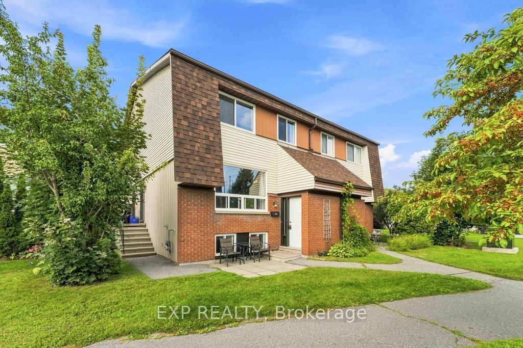 30A WOODVALE Green 30A, South of Baseline to Knoxdale, ON K2G 4H4