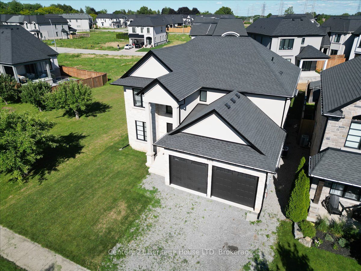 2476 COLANGELO Drive, Niagara Falls, ON L2J 0A1 photo 2