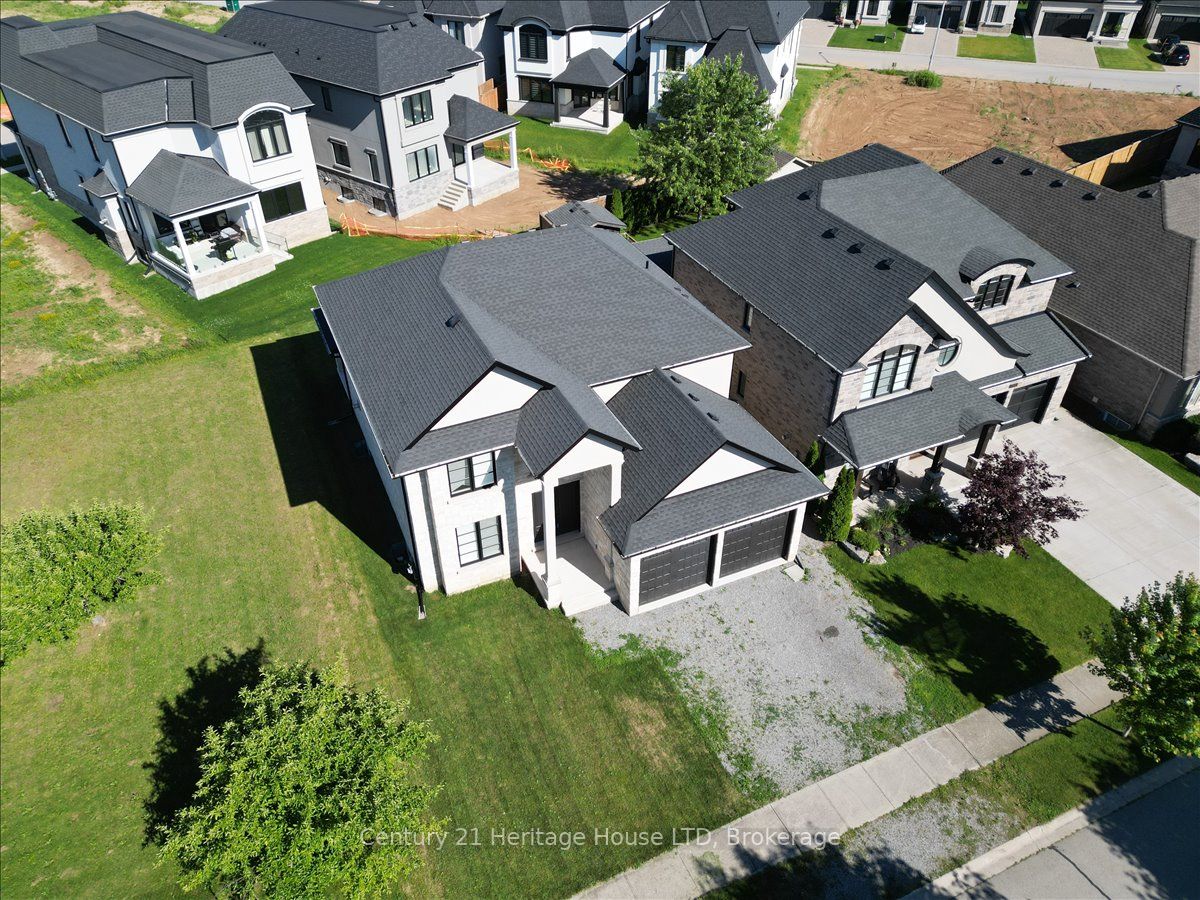 2476 COLANGELO Drive, Niagara Falls, ON L2J 0A1 photo 4