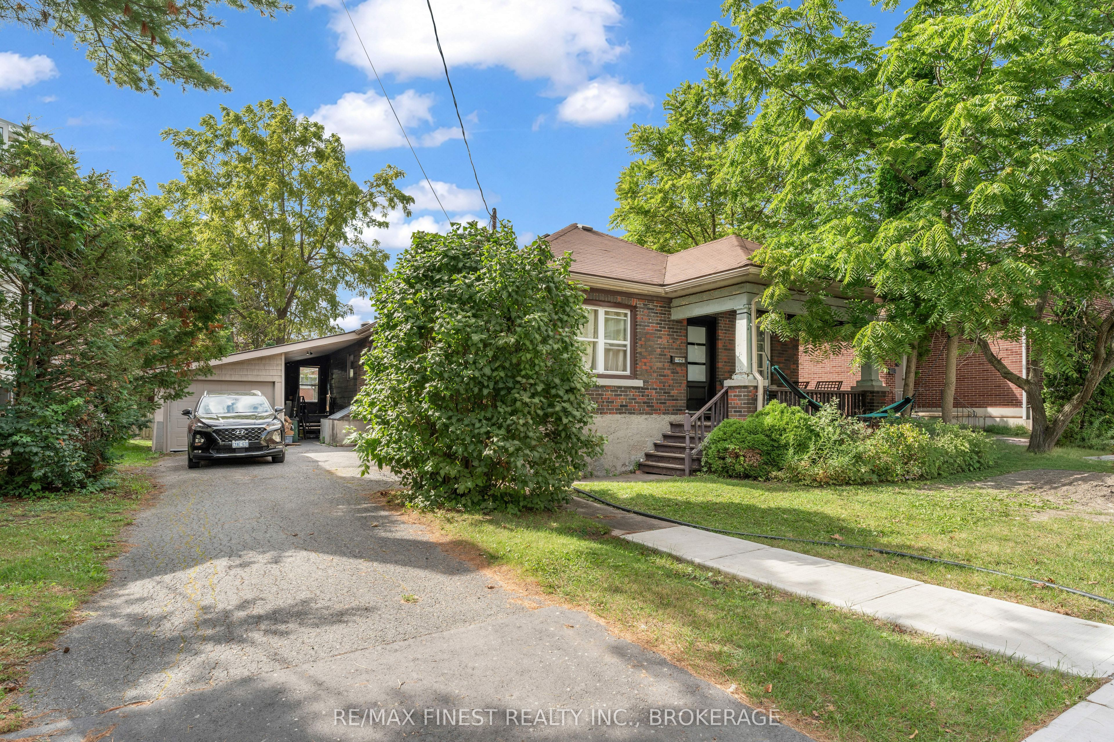 236 COLLINGWOOD Street, Kingston, ON K7L 3X8 photo 2