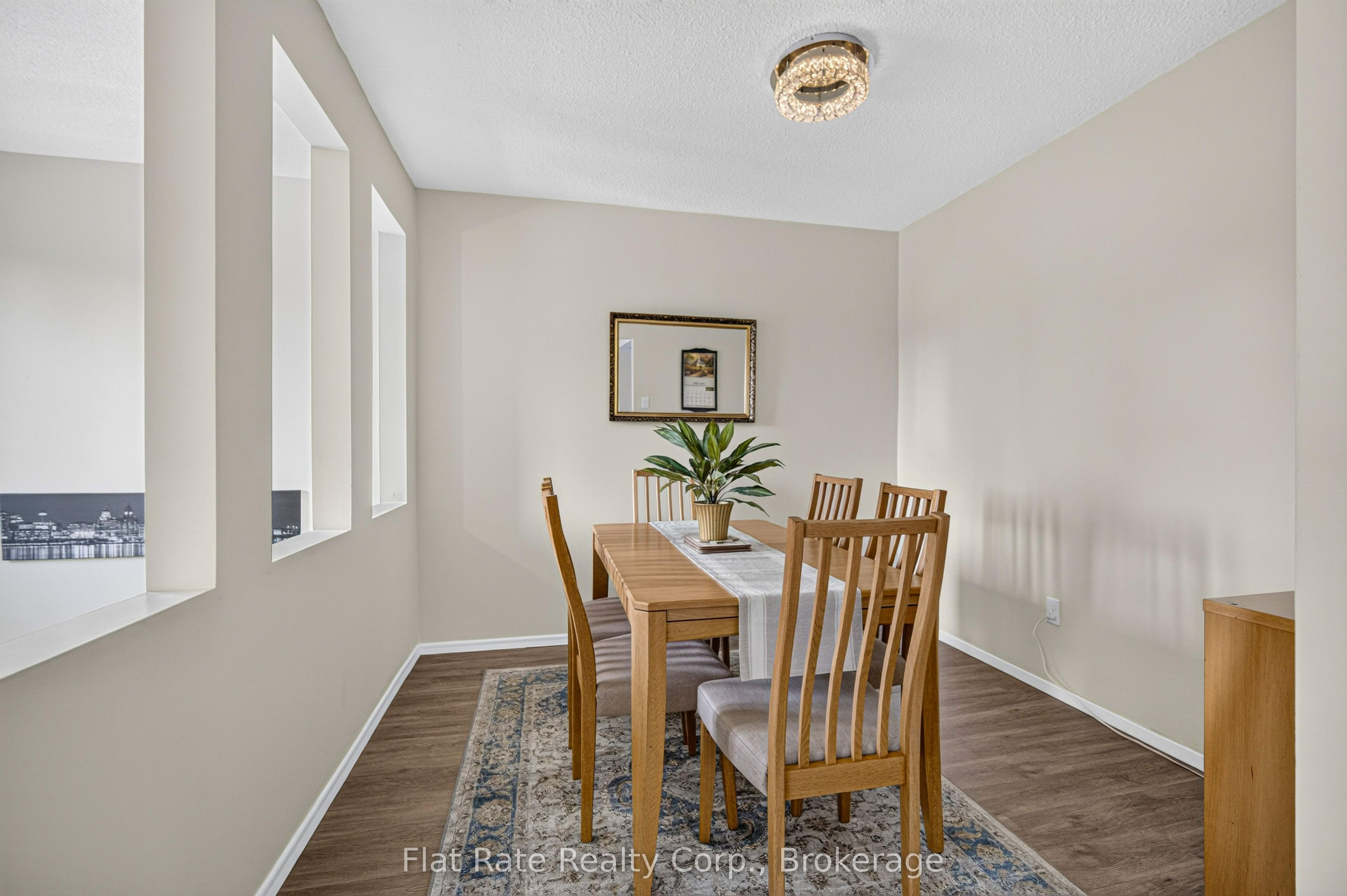 1990 WALKER Avenue, Peterborough, ON K9L 1T5 photo 4
