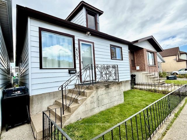 617 McTavish Street, Thunder Bay, ON P7C 3C5 photo 3