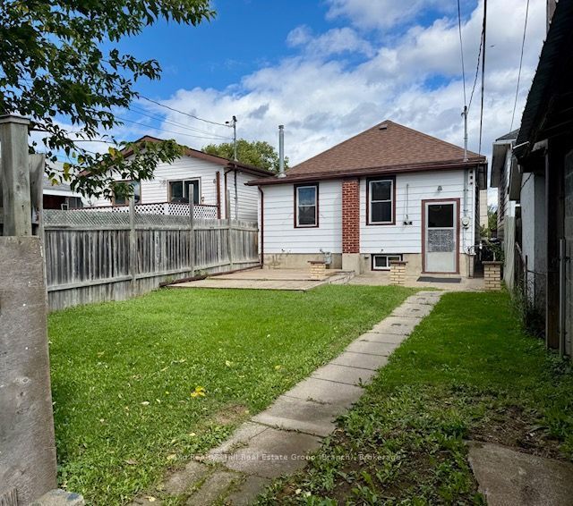 617 McTavish Street, Thunder Bay, ON P7C 3C5 photo 5