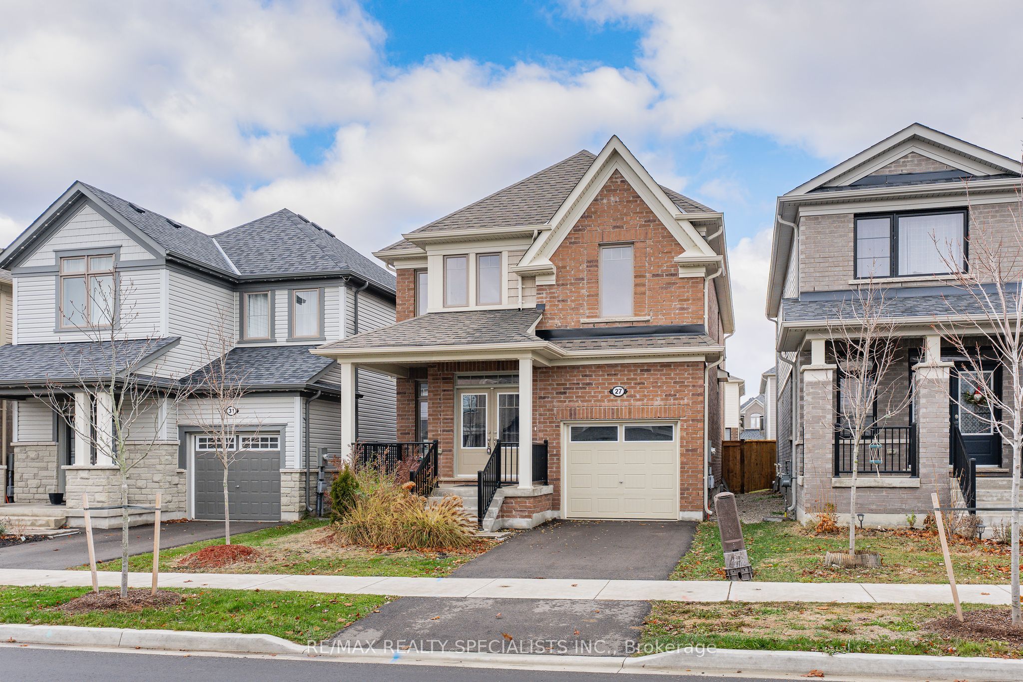 27 Harpin Way W, Centre Wellington, ON N1M 0H8
