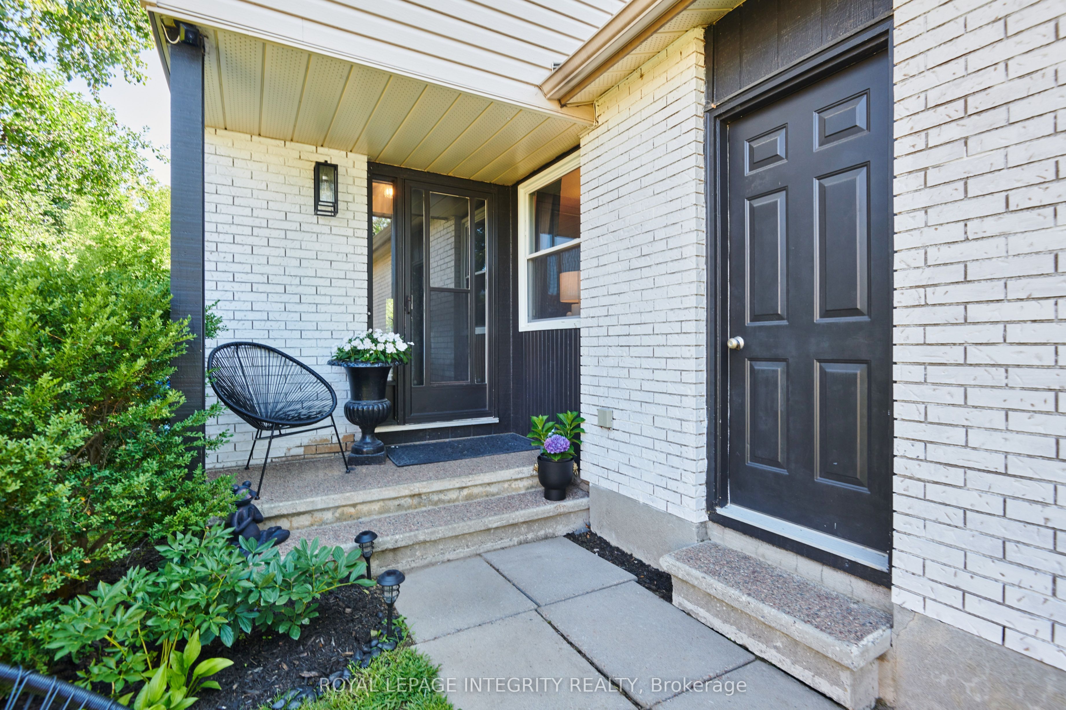 209 SHERWAY Drive, Barrhaven, ON K2J 2B3 photo 3
