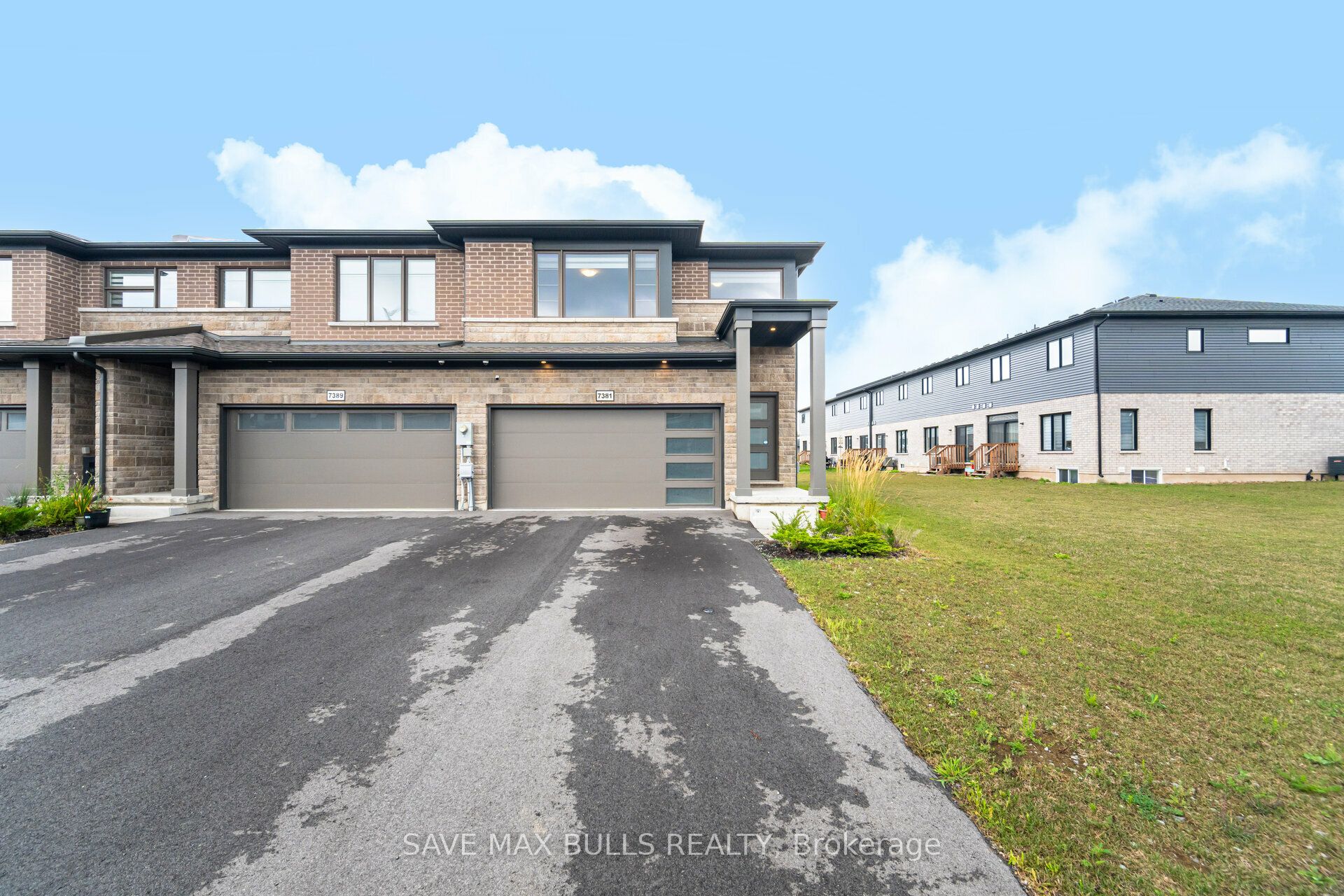 7381 Matteo Drive, Niagara Falls, ON L2H 3T3 photo 2