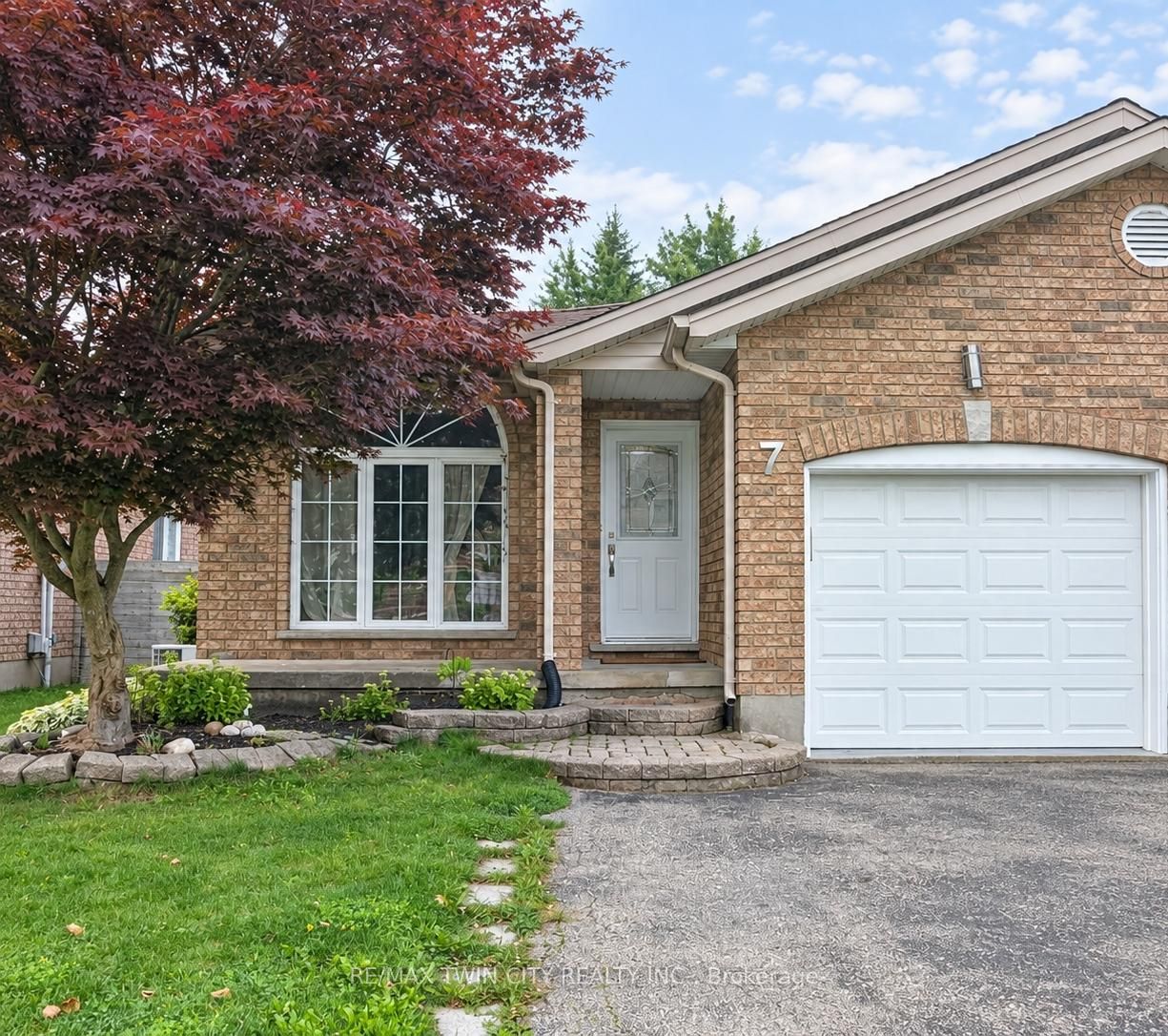 7 Briarfield Street, Kitchener, ON N2A 4B6 photo 2