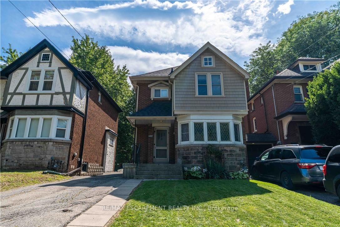 1257 King Street W, Hamilton, ON L8S 1M5