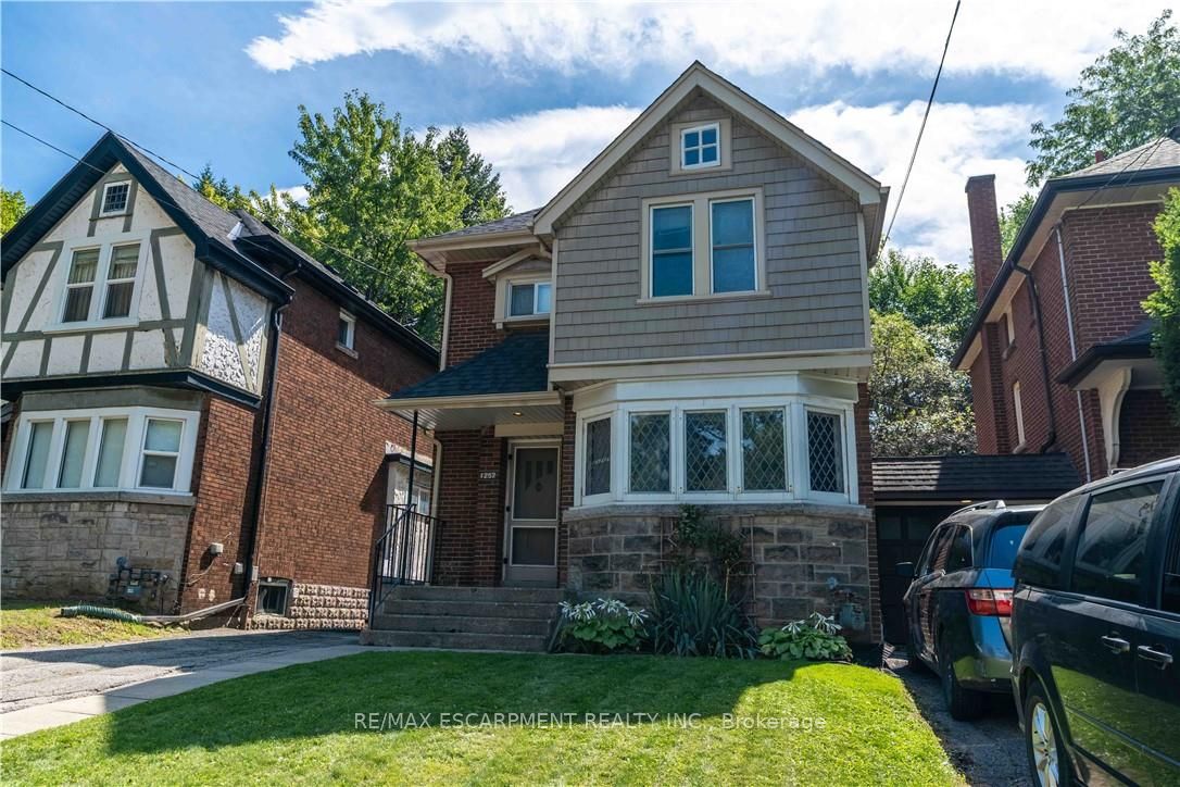 1257 King Street W, Hamilton, ON L8S 1M5 photo 2