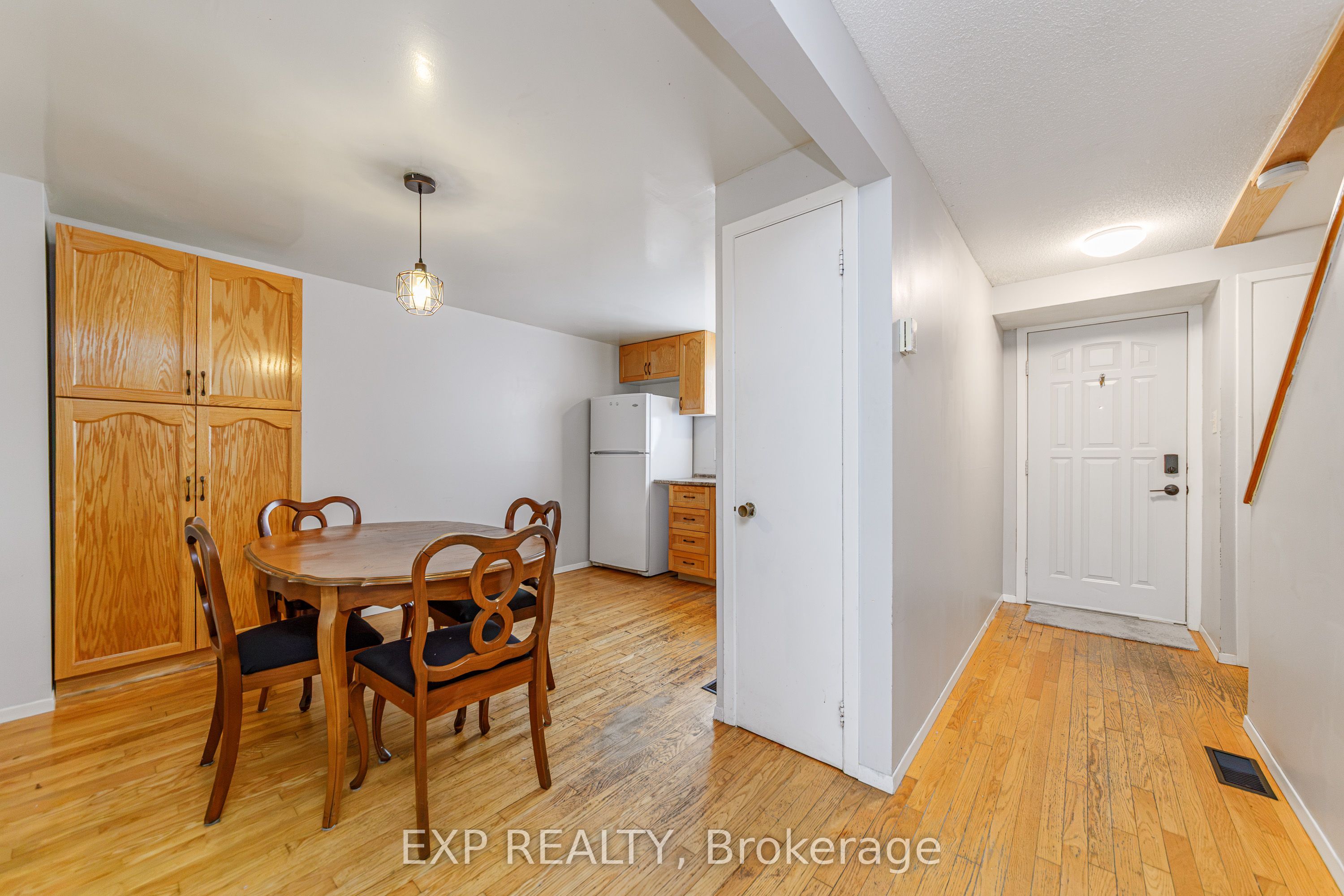 1480 Heatherington Road L, Hunt Club - South Keys and Area, ON K1V 6S1 photo 3