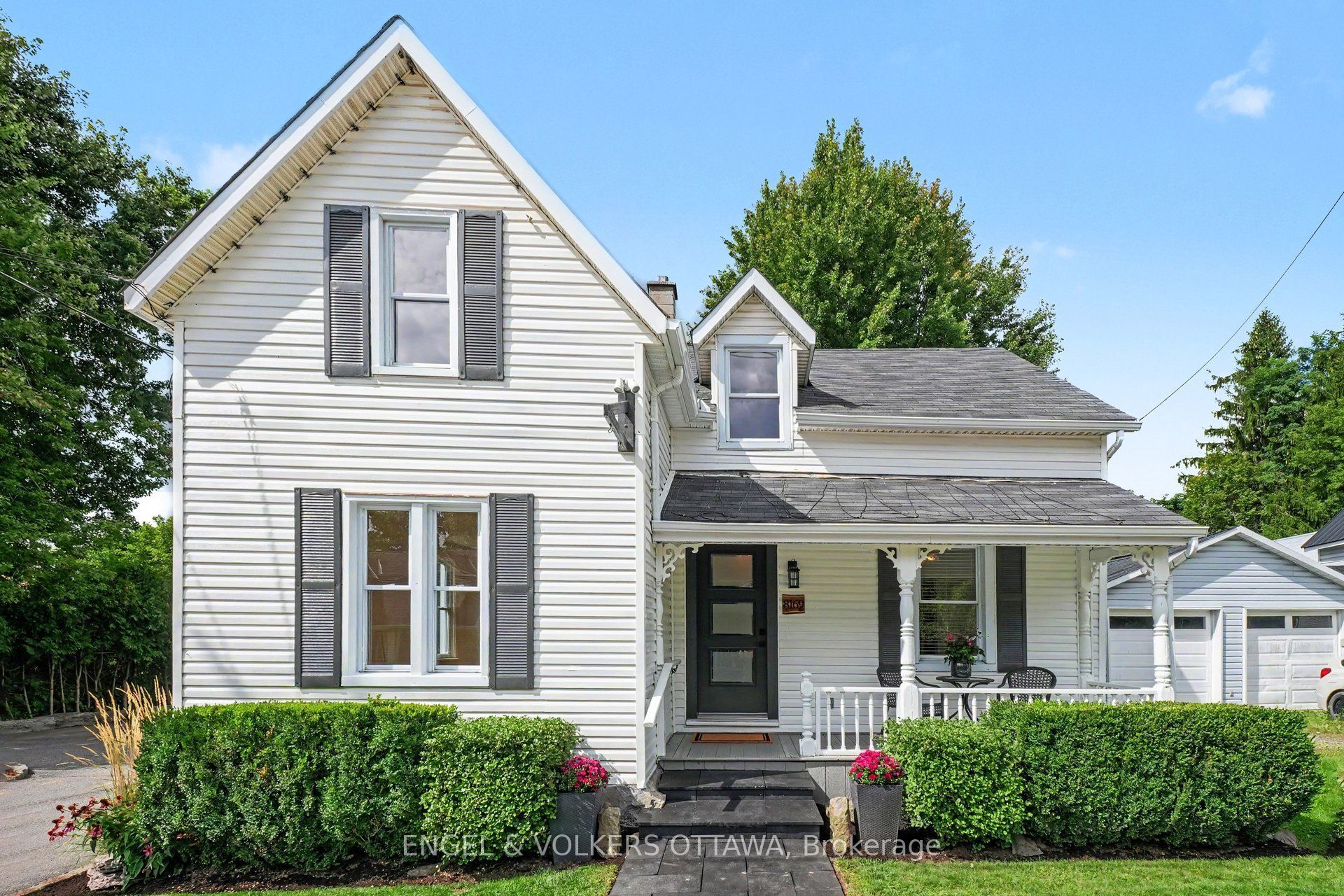 8169 Victoria Street, Greely - Metcalfe - Osgoode - Vernon and Area, ON K0A 2P0 photo 2