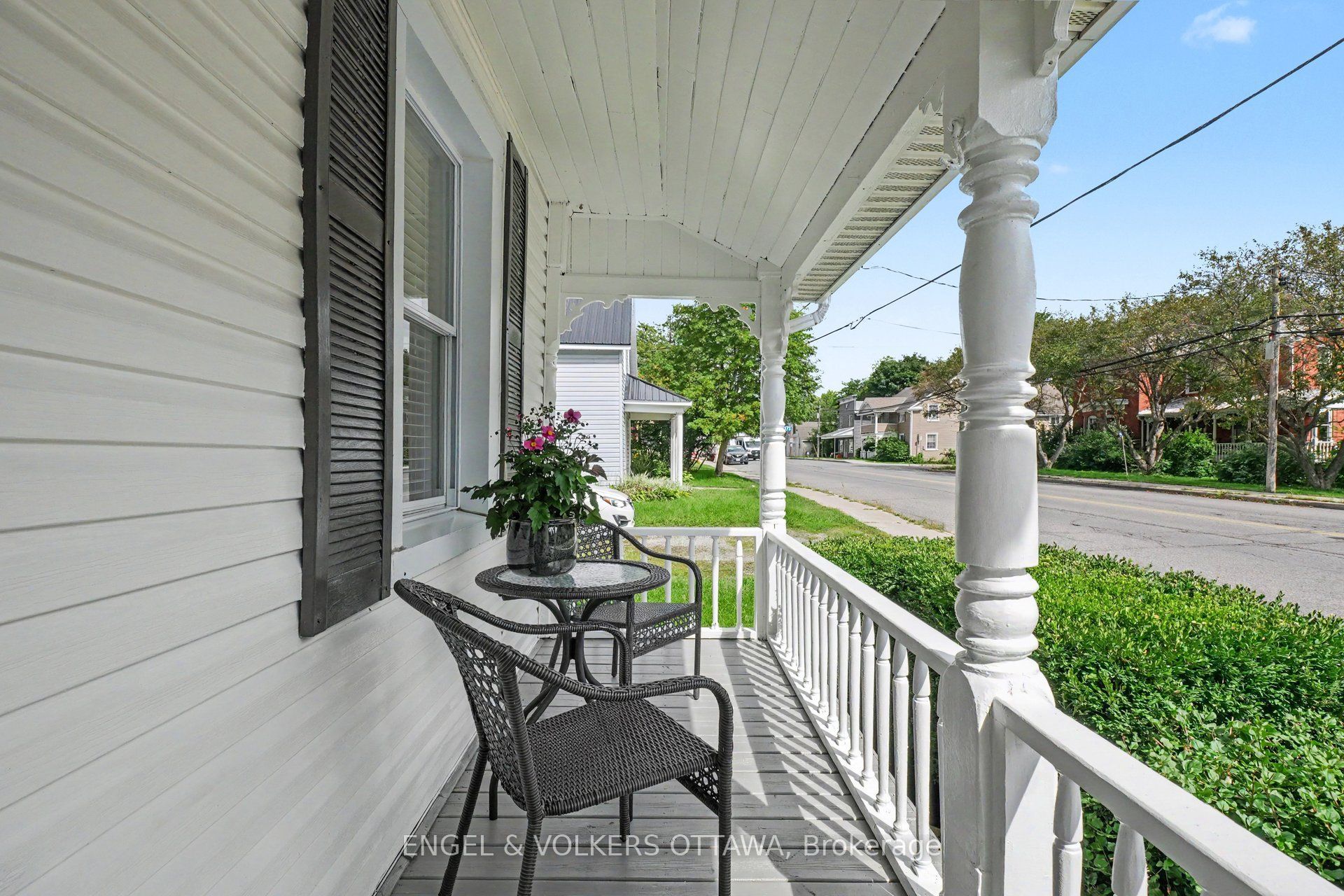 8169 Victoria Street, Greely - Metcalfe - Osgoode - Vernon and Area, ON K0A 2P0 photo 4