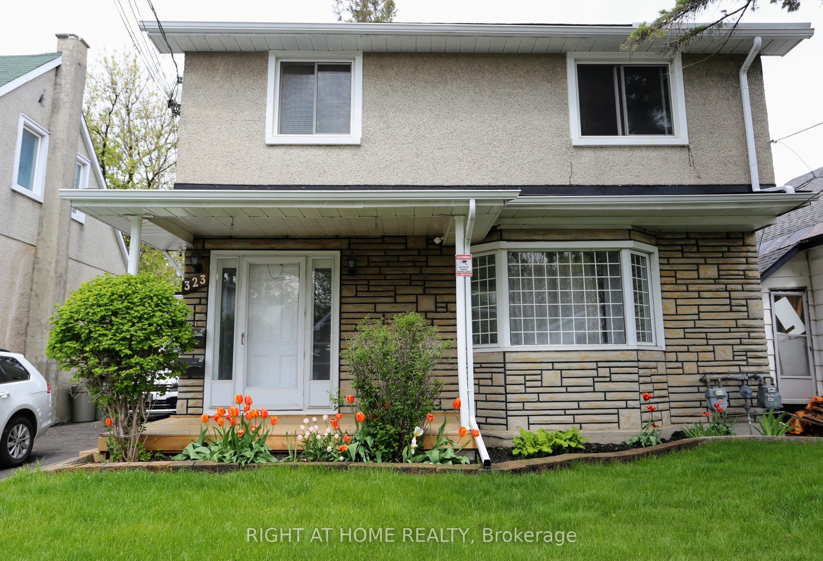 323 Levis Avenue, Vanier and Kingsview Park, ON K1L 6H1
