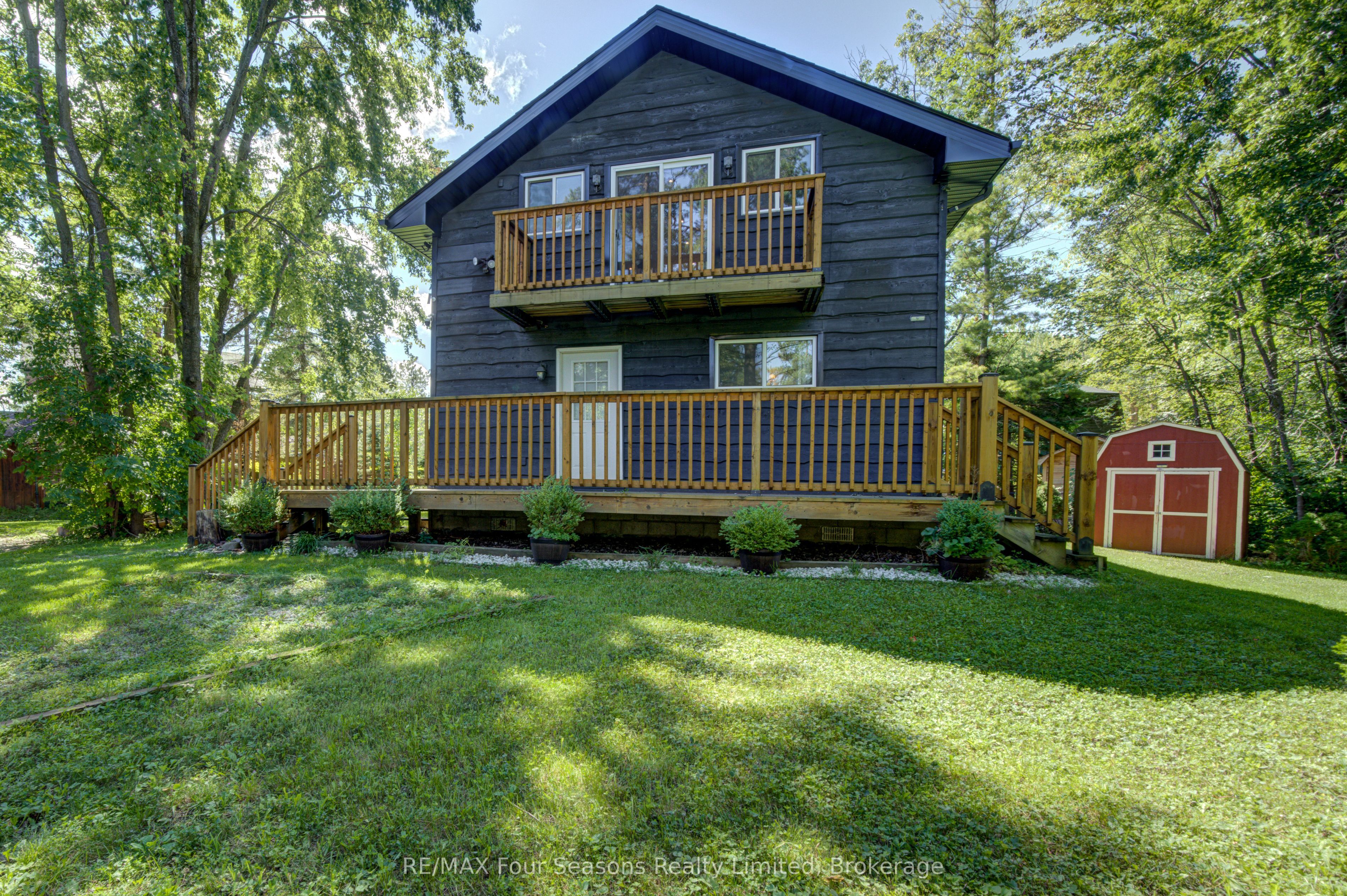 126 Martin Grove N, Blue Mountains, ON L9Y 0N5 photo 3