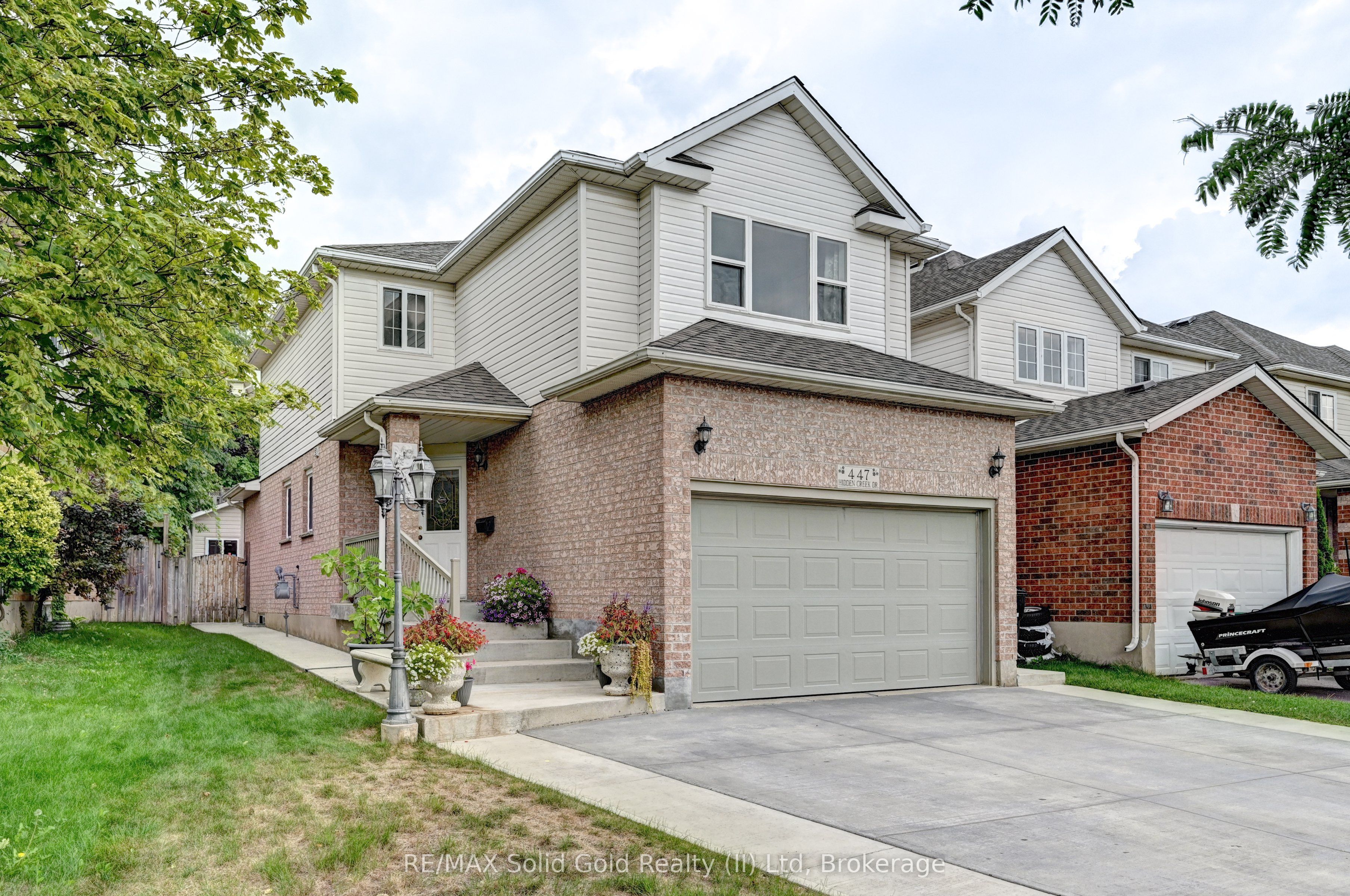 447 Hidden Creek Drive, Kitchener, ON N2N 3N2 photo 2