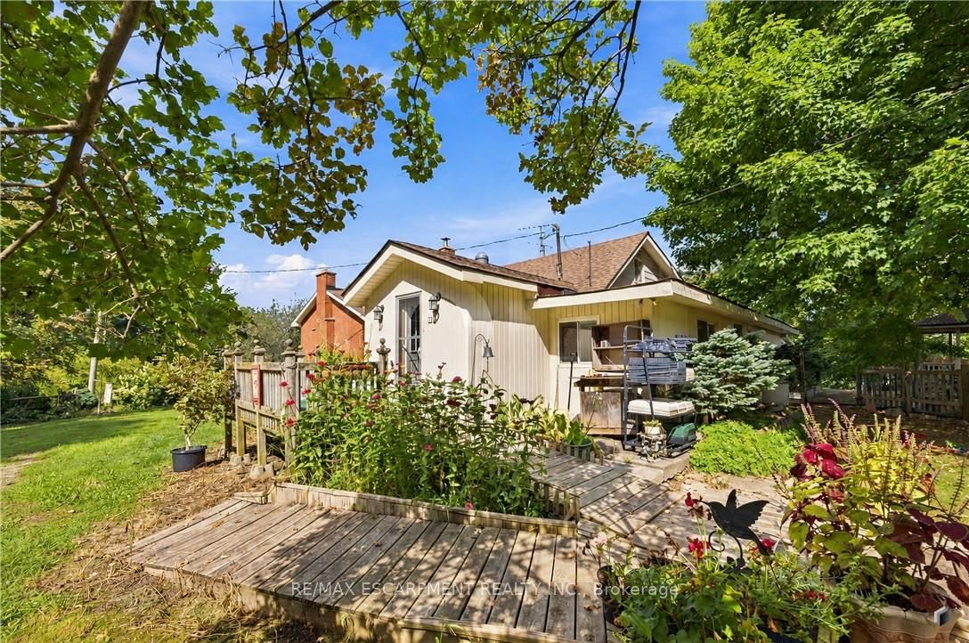 994 Safari Road, Hamilton, ON L8B 1S9 photo 4