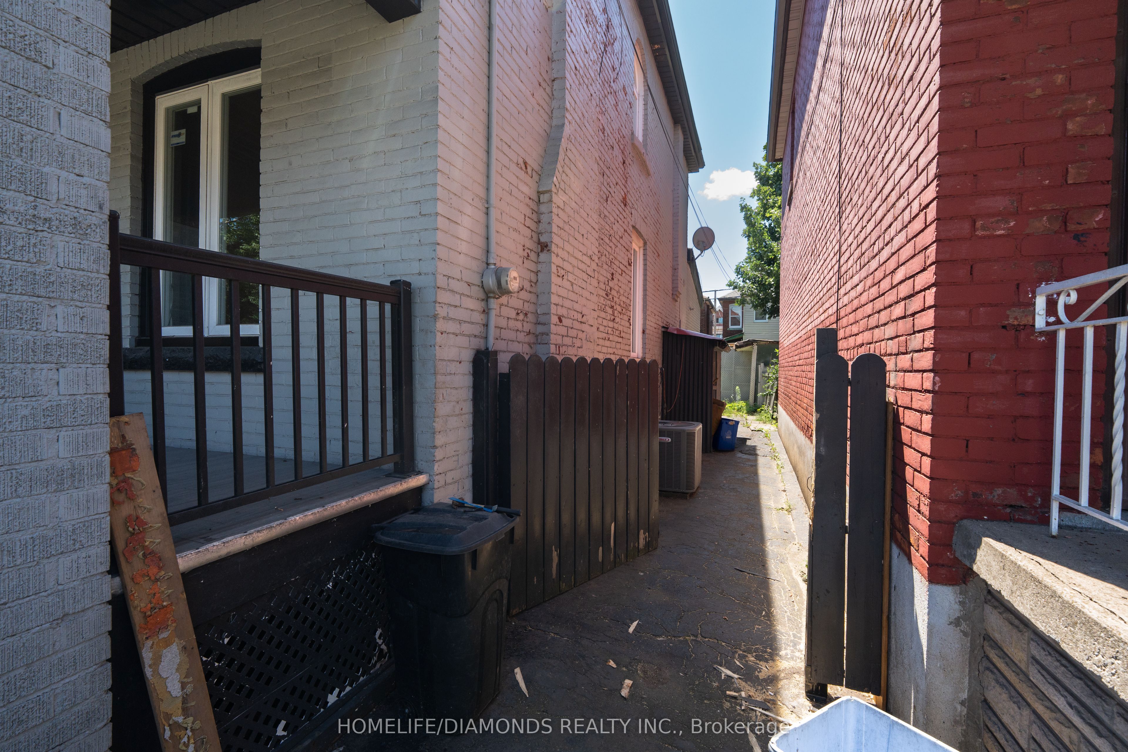 20 SOMERSET Avenue, Hamilton, ON L8L 2L5 photo 4