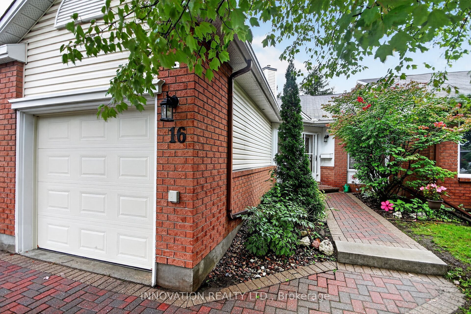 16 Heather Glen Court, Stittsville - Munster - Richmond, ON K2S 1L3 photo 2