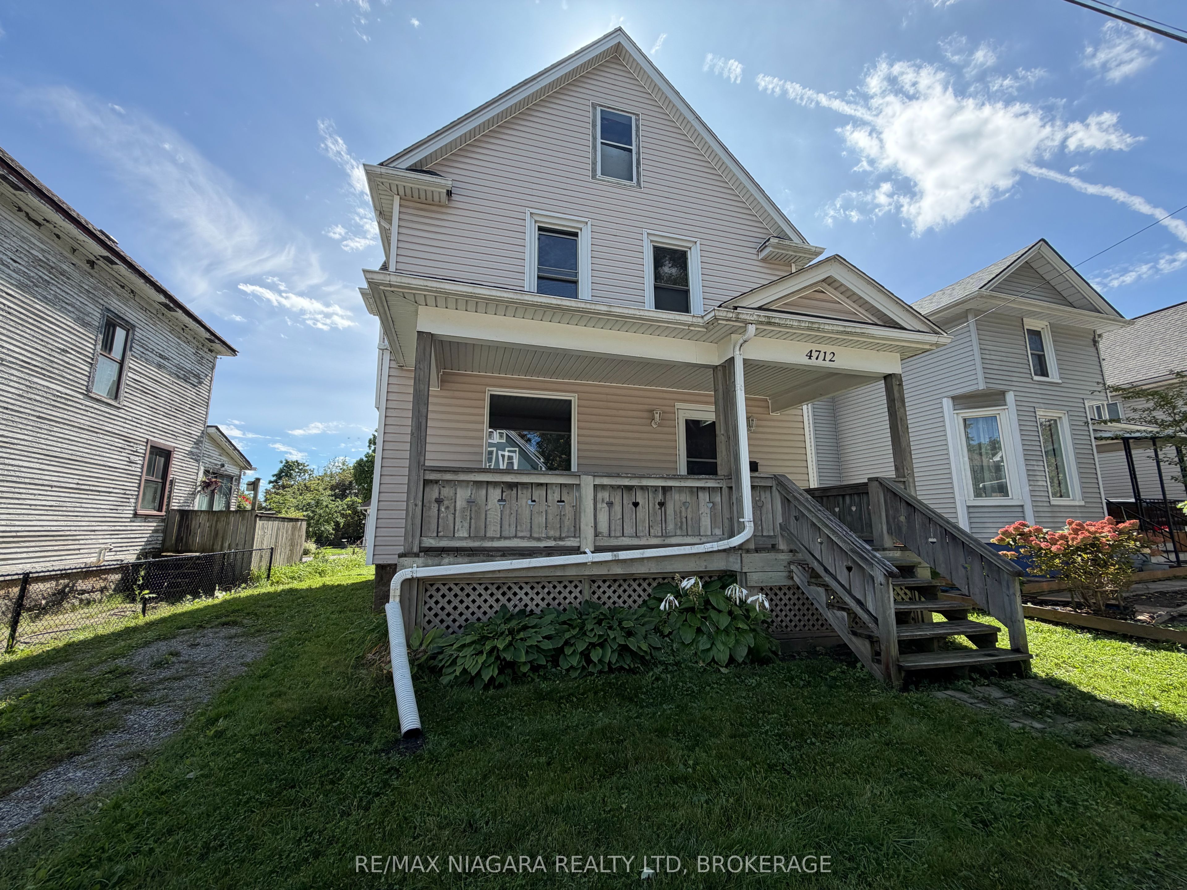 4712 Cookman Crescent, Niagara Falls, ON L2E 1C2