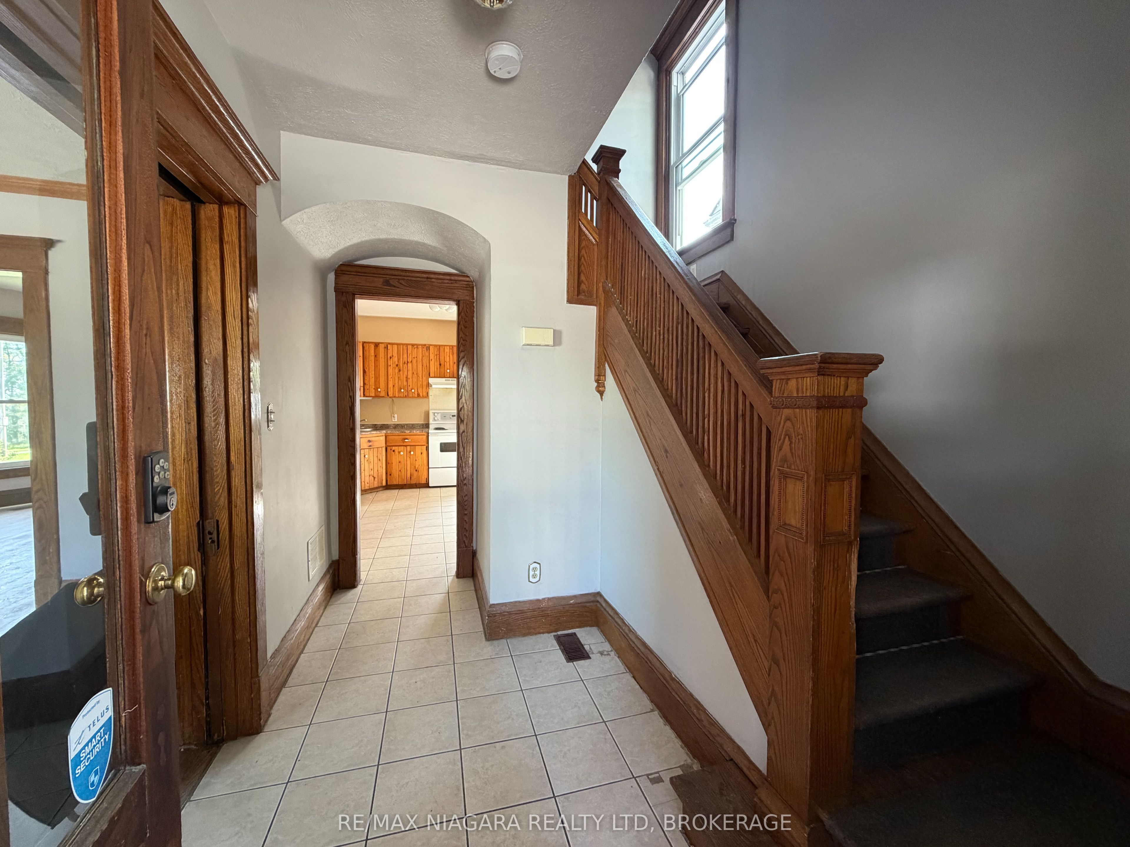 4712 Cookman Crescent, Niagara Falls, ON L2E 1C2 photo 2