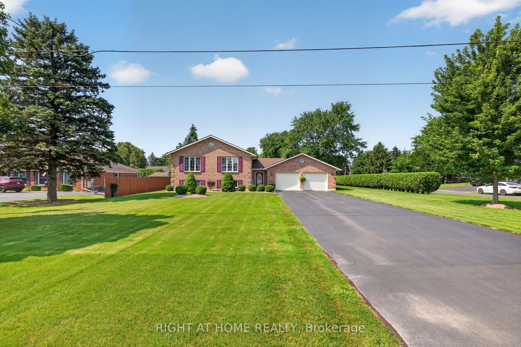 13 St Ladislaus Street, Norfolk, ON N0J 1E0 photo 2