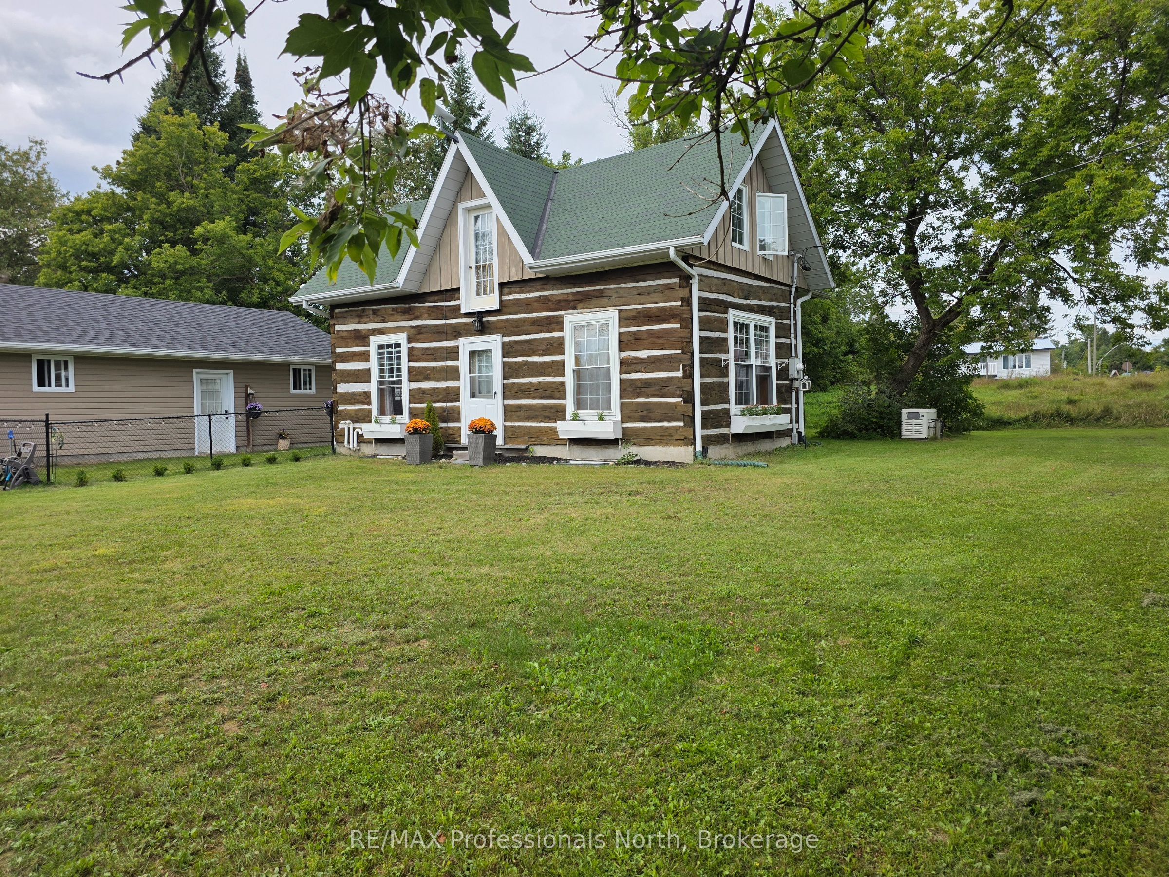2148 Stisted Road S, McMurrich/Monteith, ON P0A 1Y0 photo 3