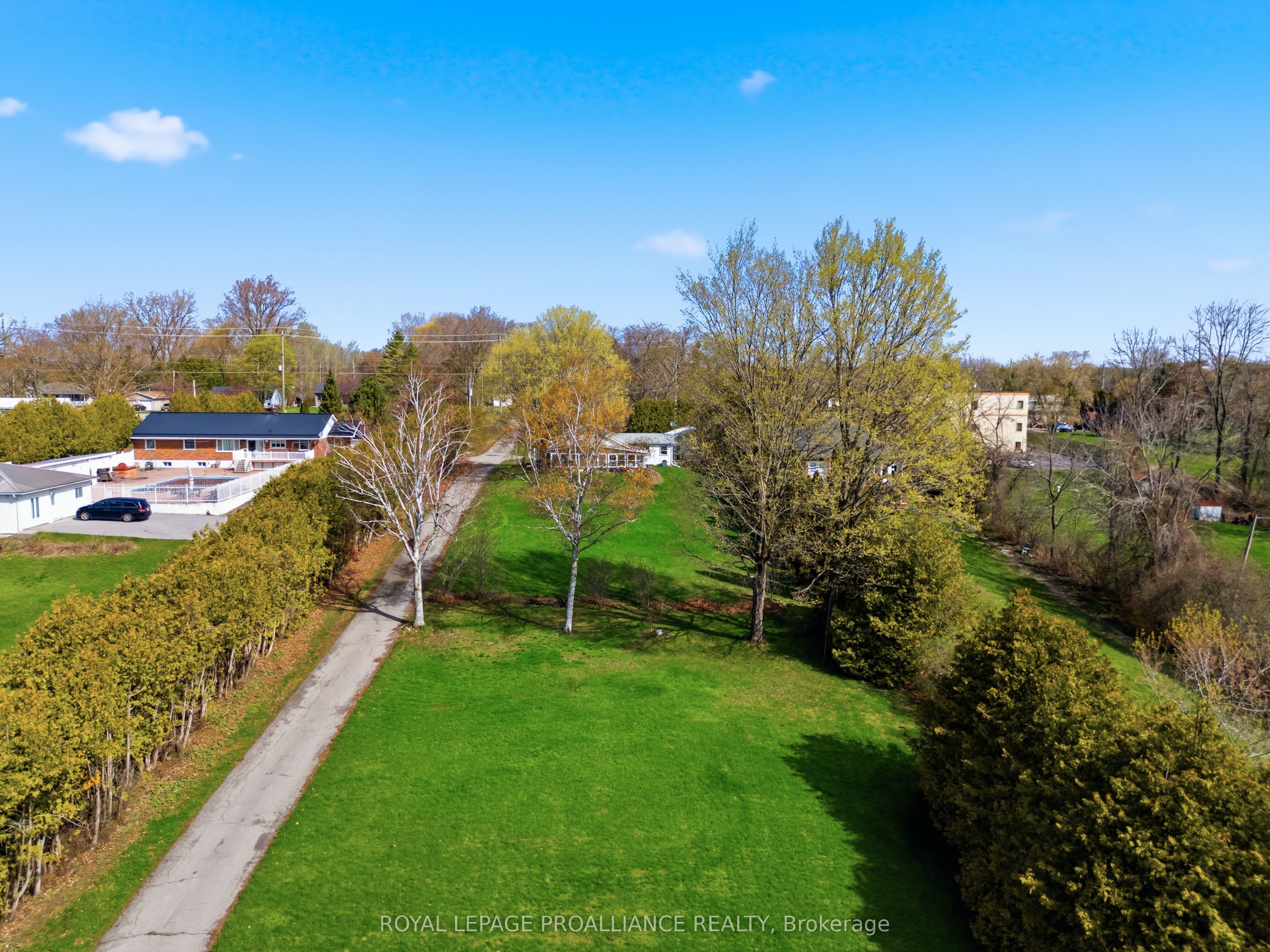 578B Old Highway 2, Quinte West, ON K8V 5P5 photo 5