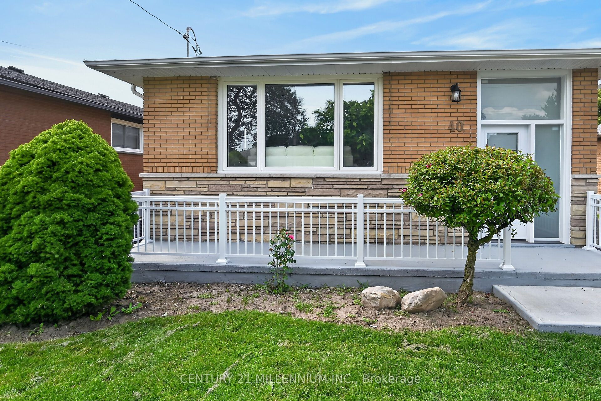40 Purdy Crescent Upper, Hamilton, ON L9A 3B3 photo 3