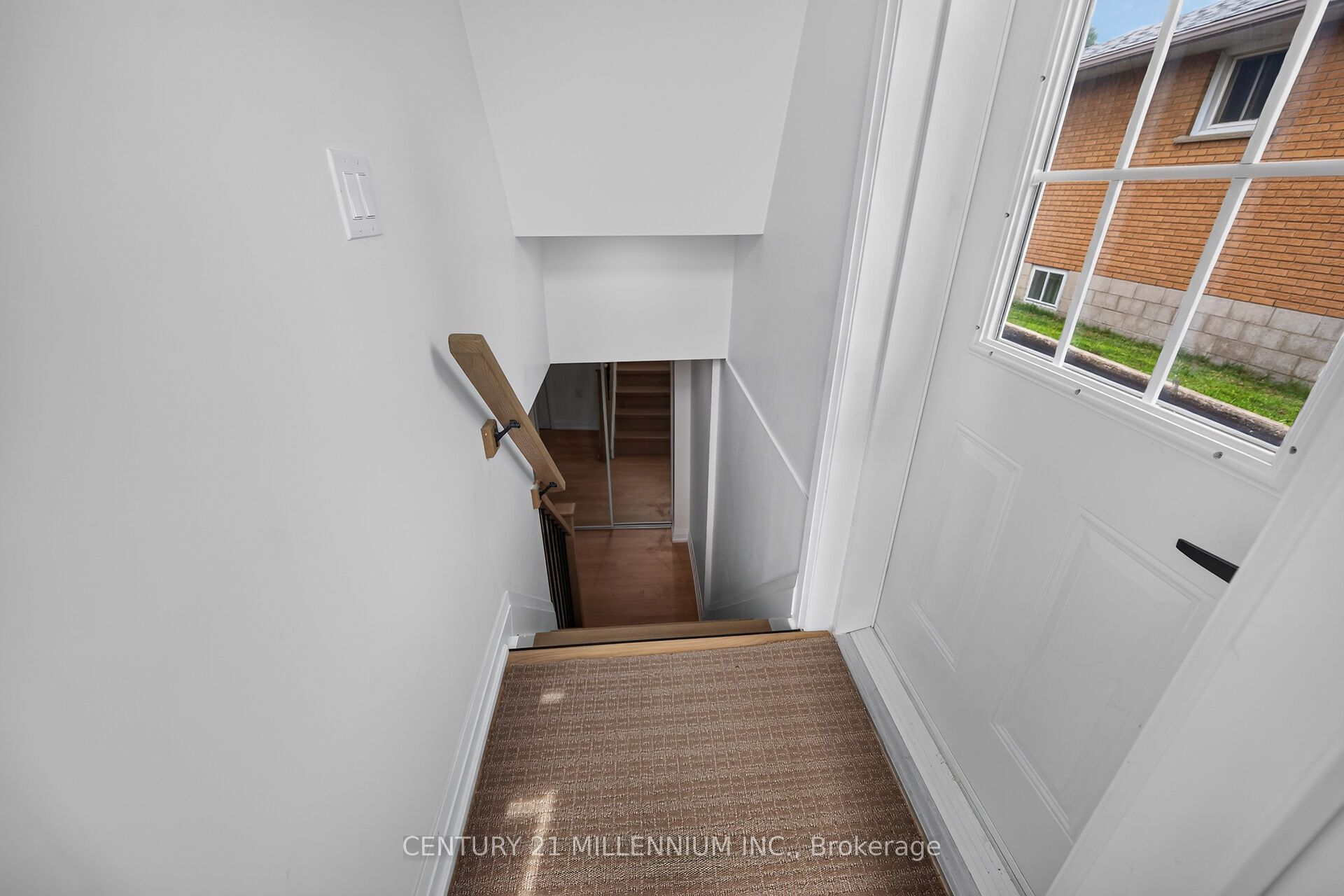 40 Purdy Crescent Lower, Hamilton, ON L9A 3B3 photo 4