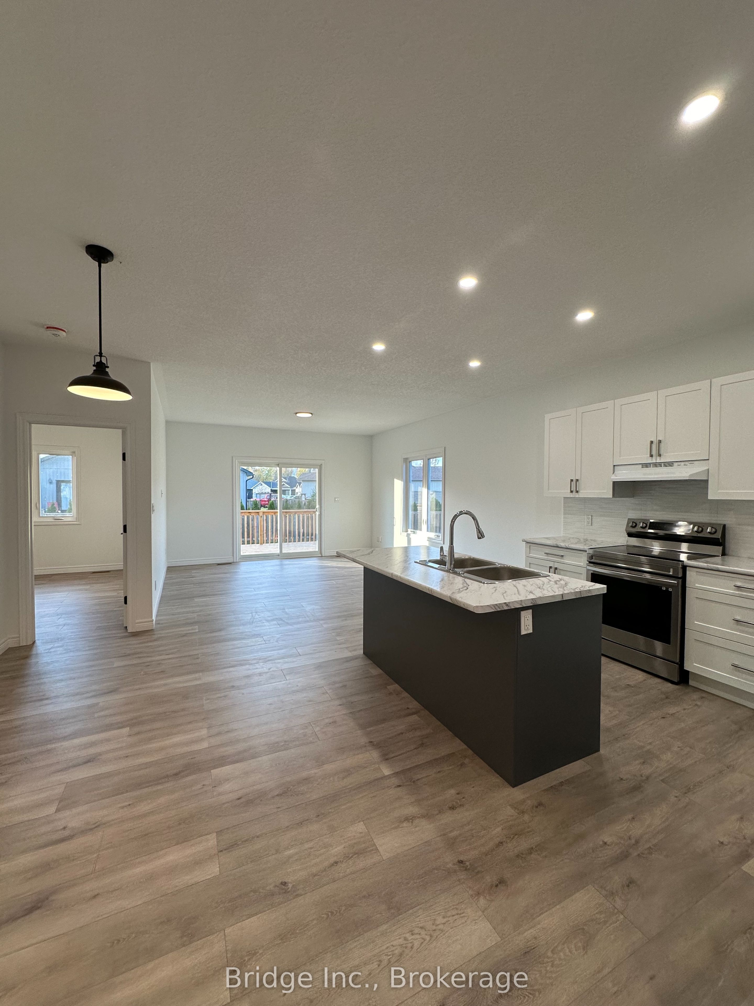 17 Dayton Court, Prince Edward County, ON K0K 2T0 photo 2