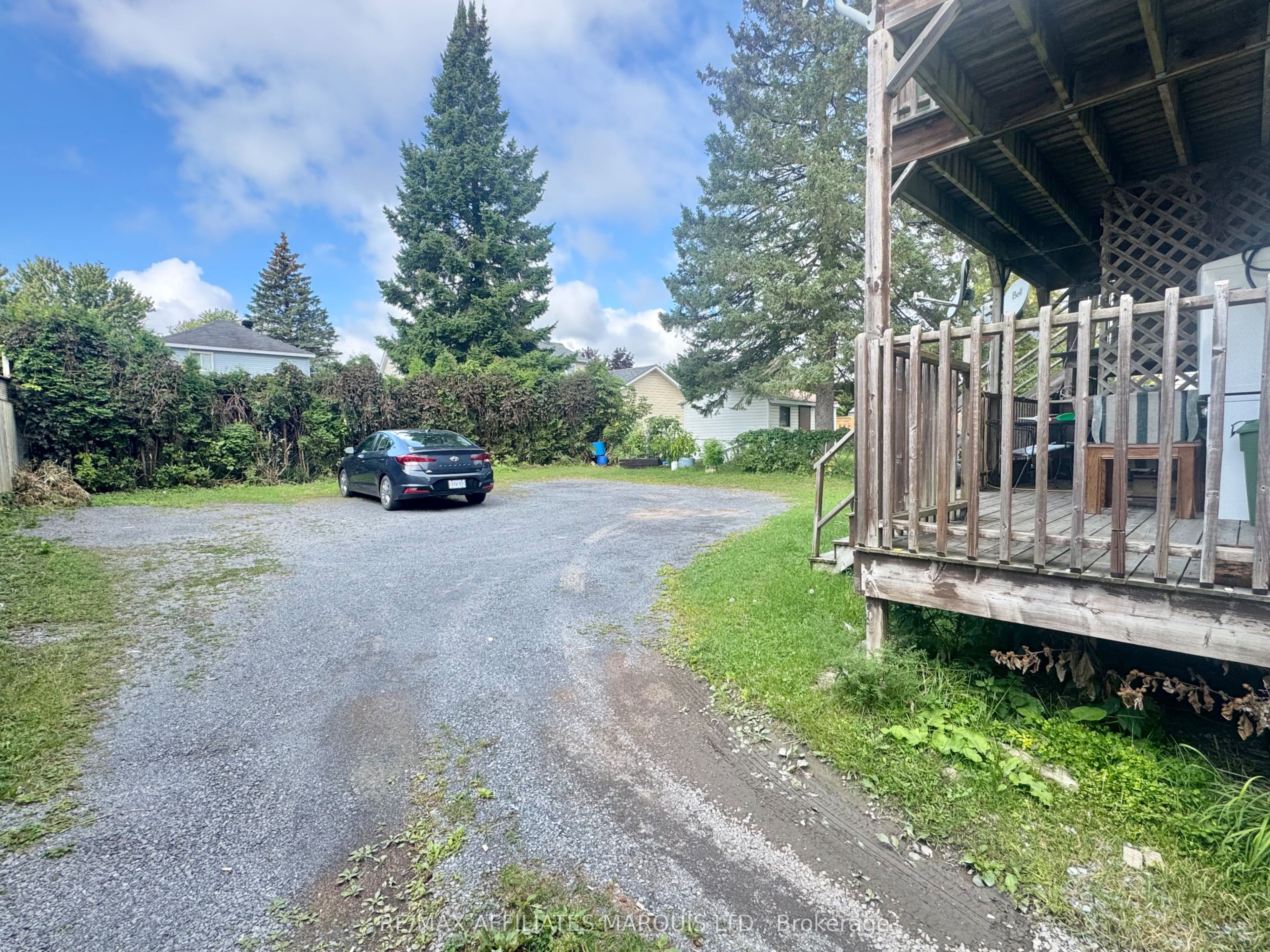 1316 Cumberland Street, Cornwall, ON K6J 4K7 photo 4