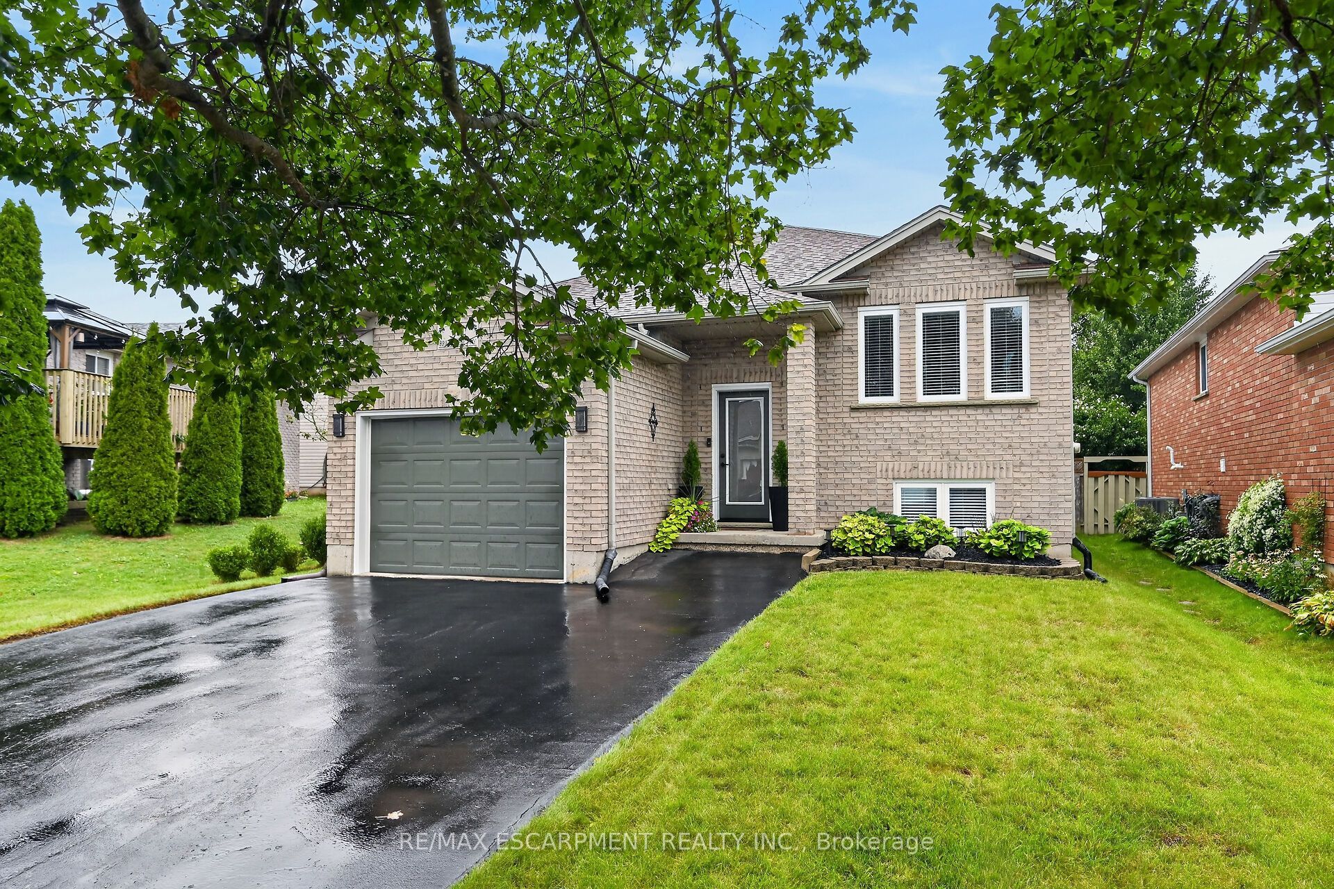 34 Brewster Way, Brantford, ON N3T 6N4 photo 2