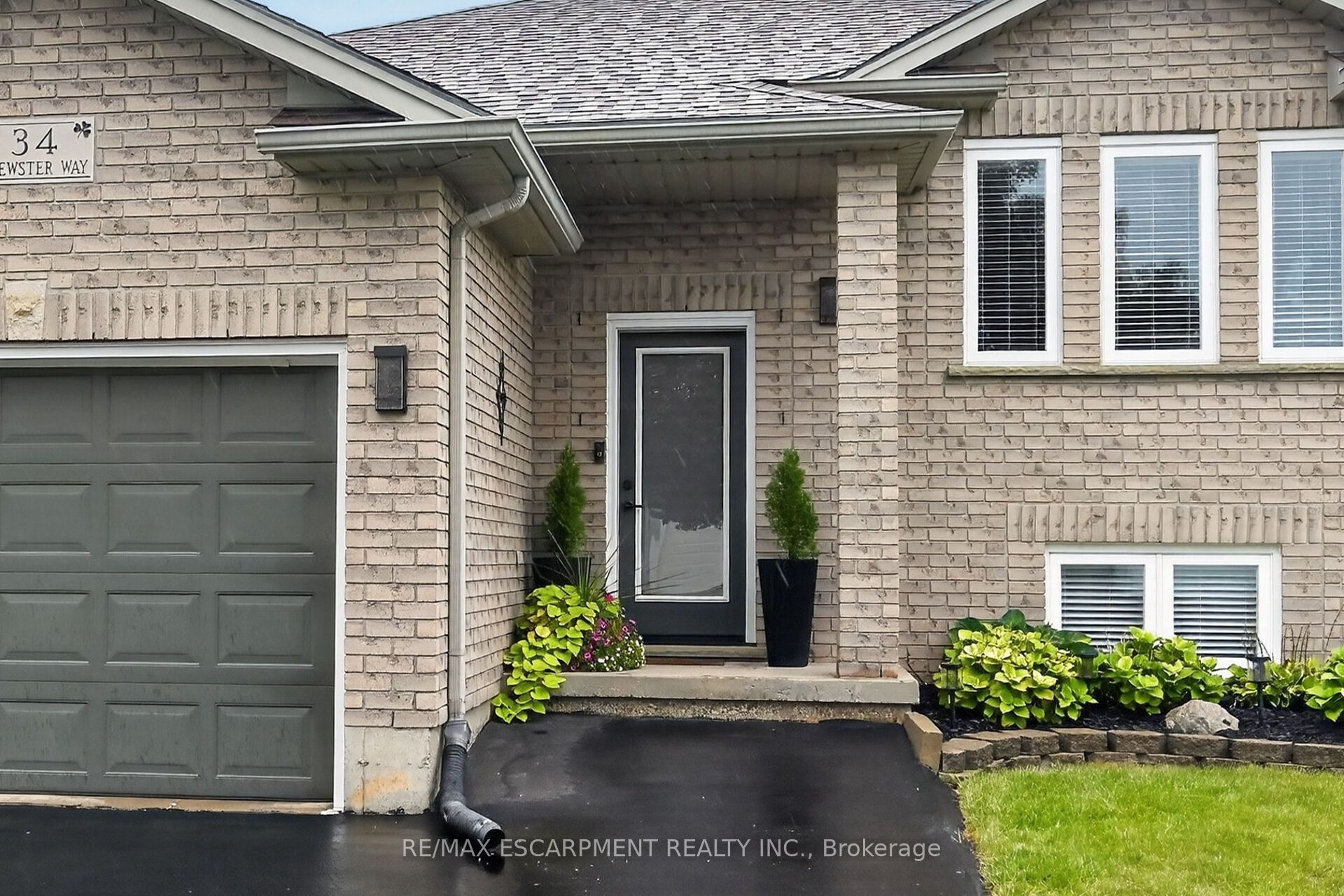 34 Brewster Way, Brantford, ON N3T 6N4 photo 3