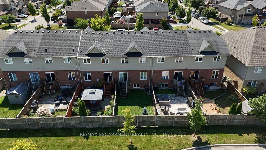 336 Pinehill Drive, Hamilton, ON L0R 1P0 photo 3