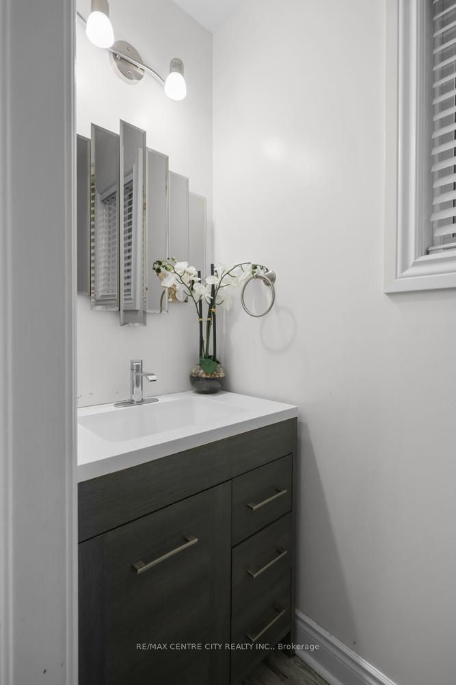 1918 Jubilee Crescent, London North, ON N6G 0H6 photo 5