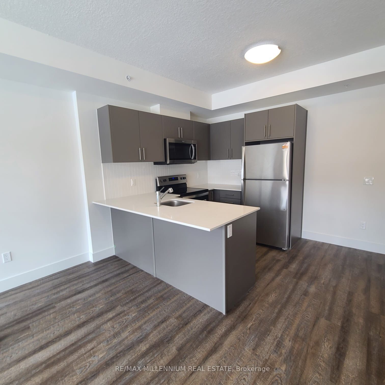 107 Rogers Street 209, Waterloo, ON N2J 0G3 photo 3