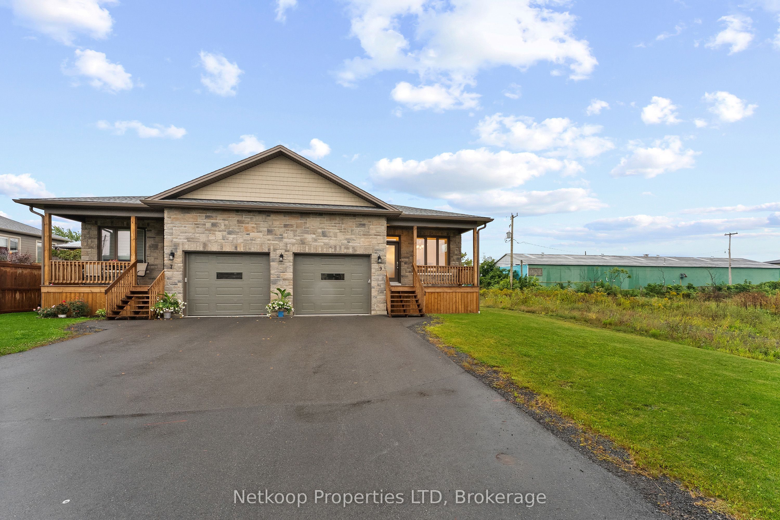 9 Billings Avenue W, South Dundas, ON K0E 1K0 photo 3