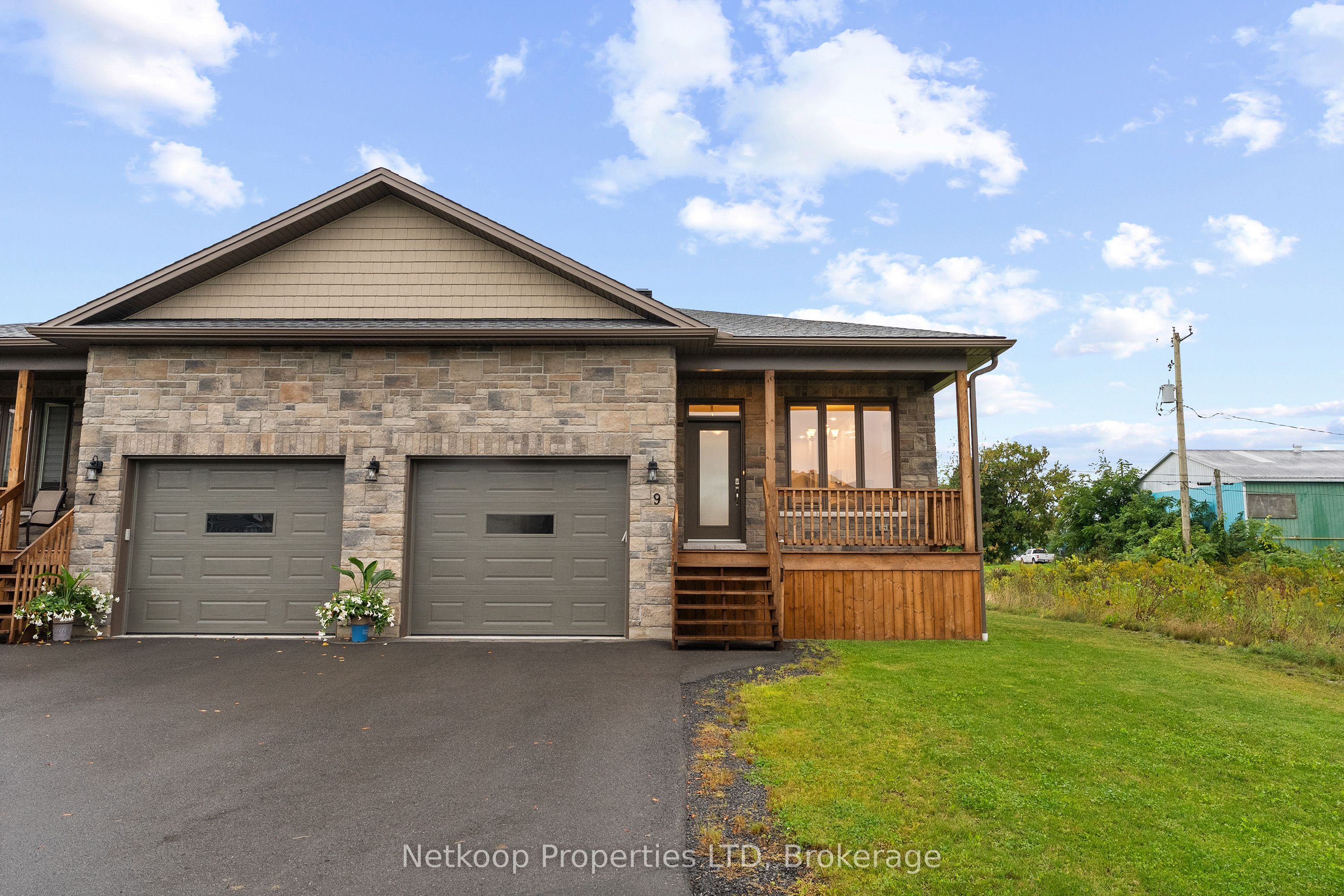 9 Billings Avenue W, South Dundas, ON K0E 1K0 photo 4