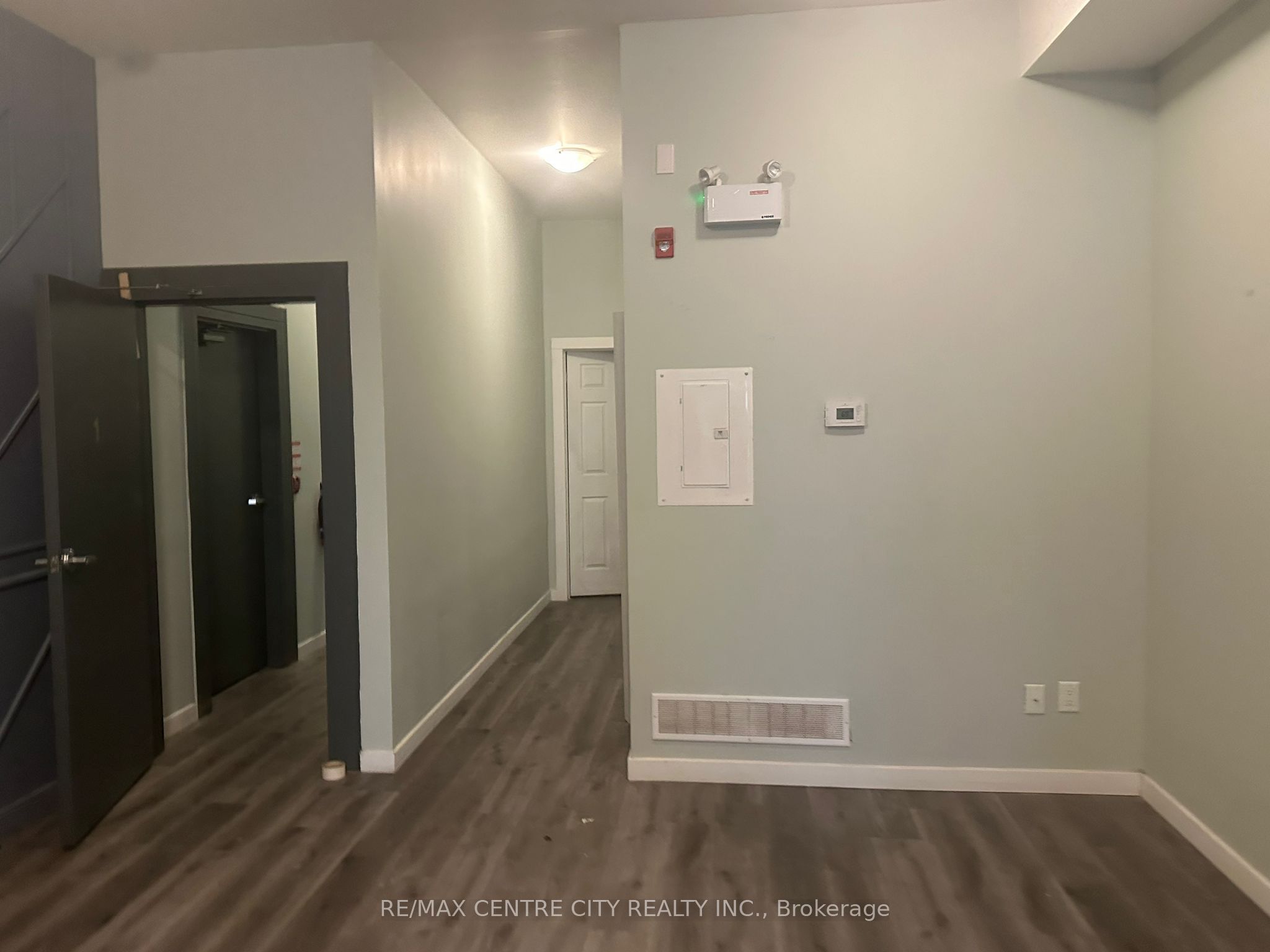362 Richmond Street 1, London East, ON N6A 3C3 photo 3
