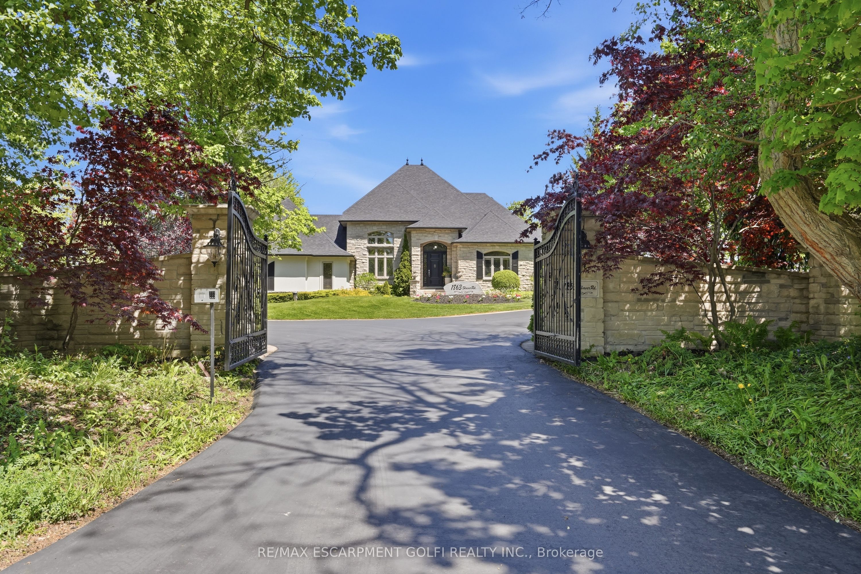 1863 Shaver Road, Hamilton, ON L9G 3L1 photo 4