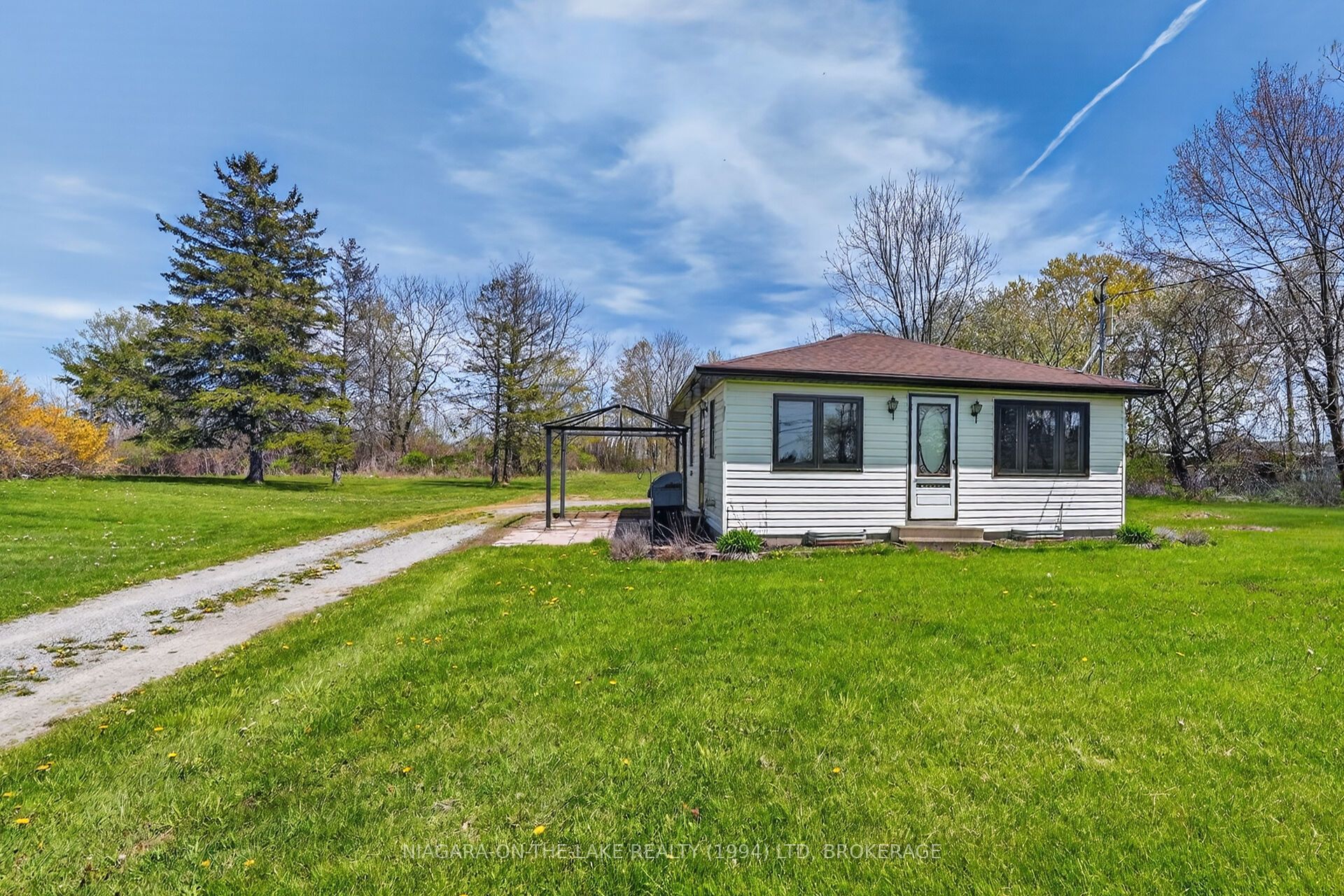 527 Empire Road, Port Colborne, ON L0S 1R0