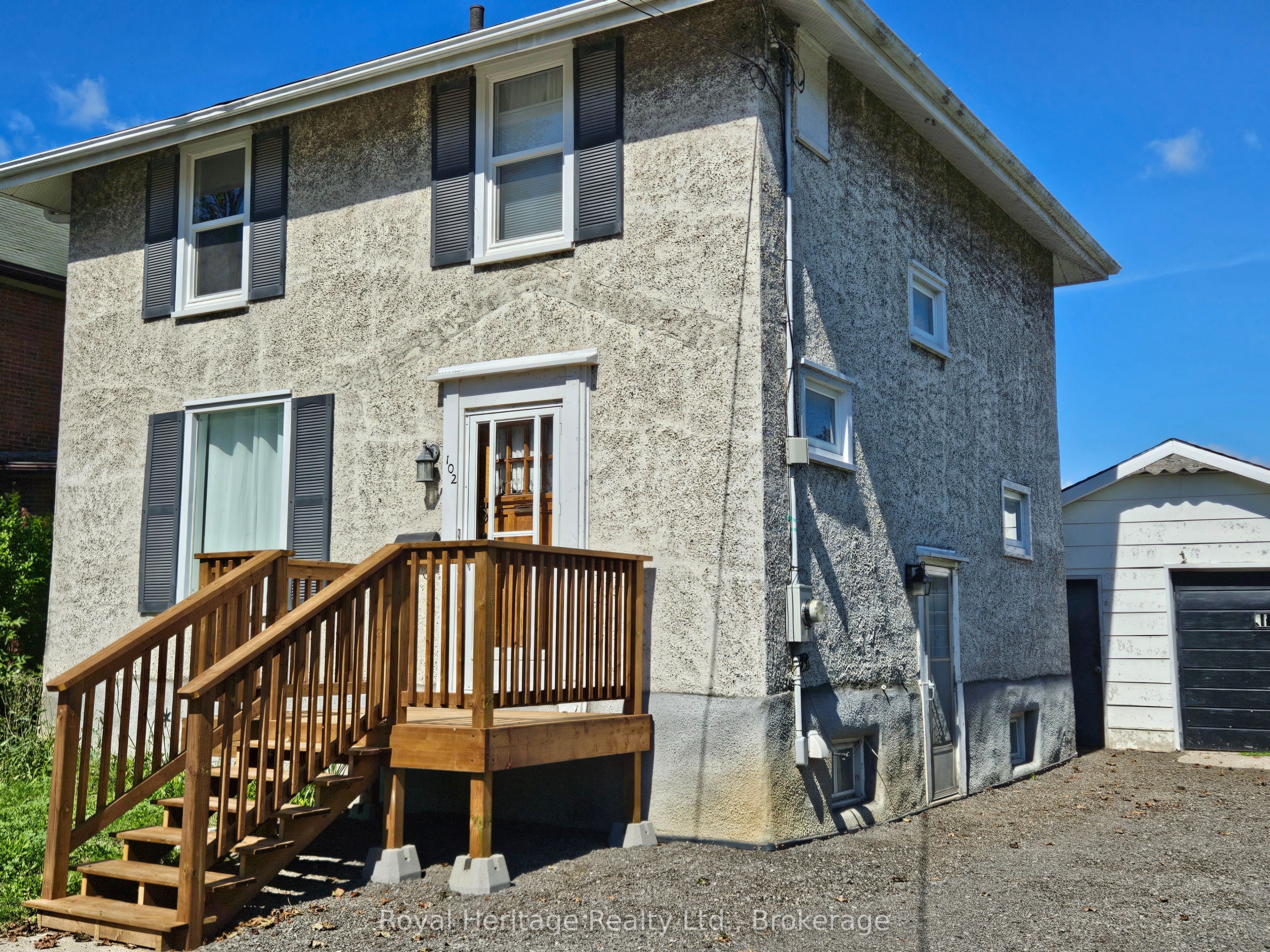 102 Catharine Street, Belleville, ON K8P 1M3 photo 2