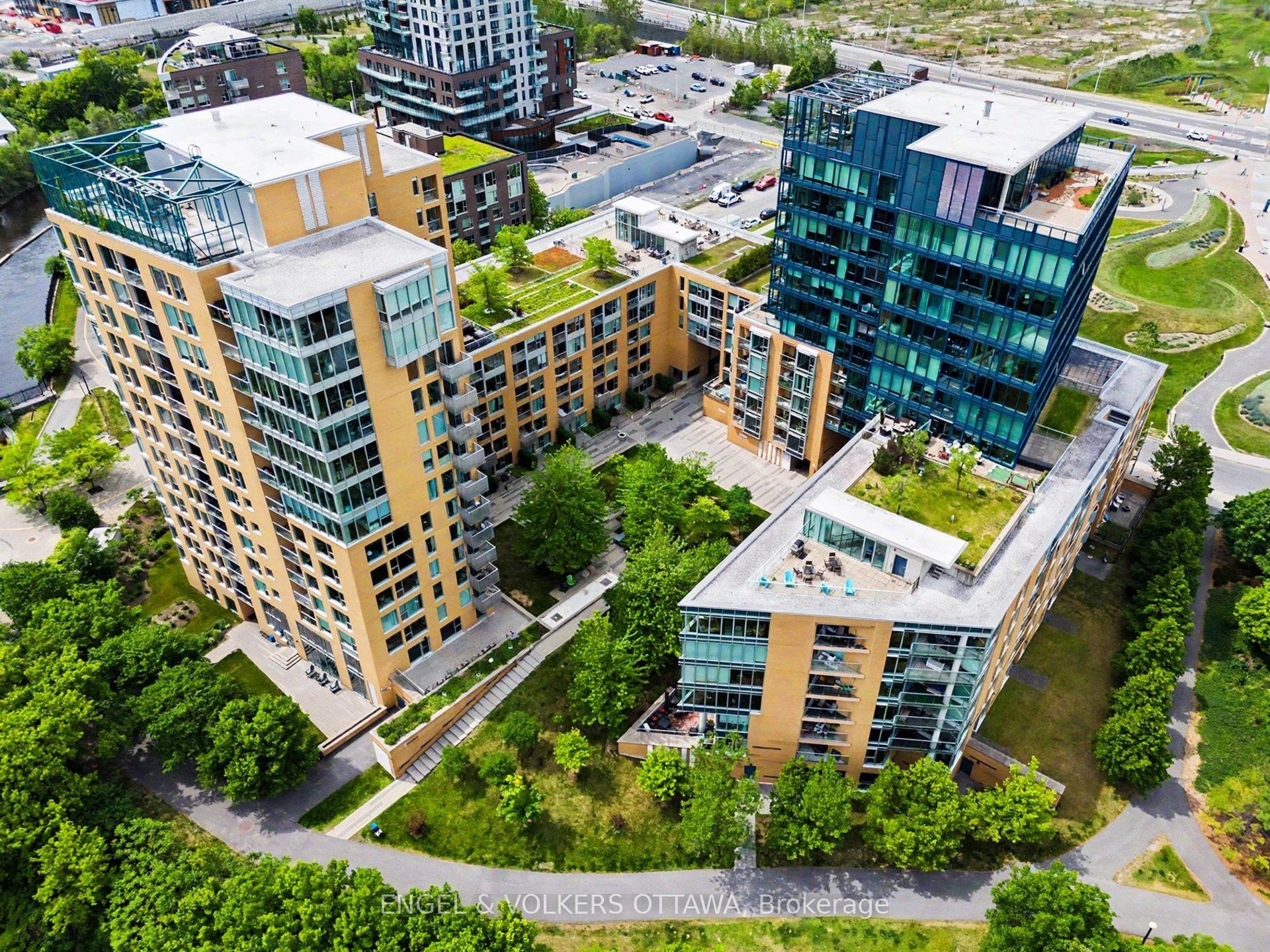 200 Lett Street 805, West Centre Town, ON K1R 0A7 photo 3