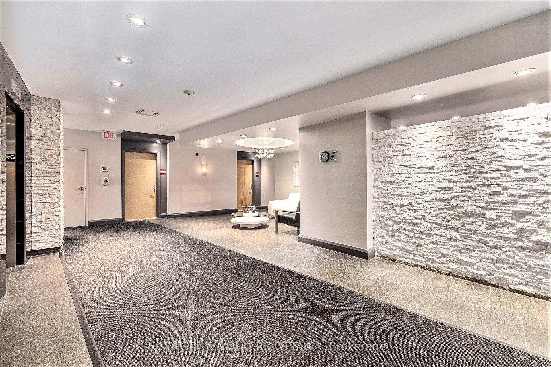 200 Lett Street 805, West Centre Town, ON K1R 0A7 photo 5